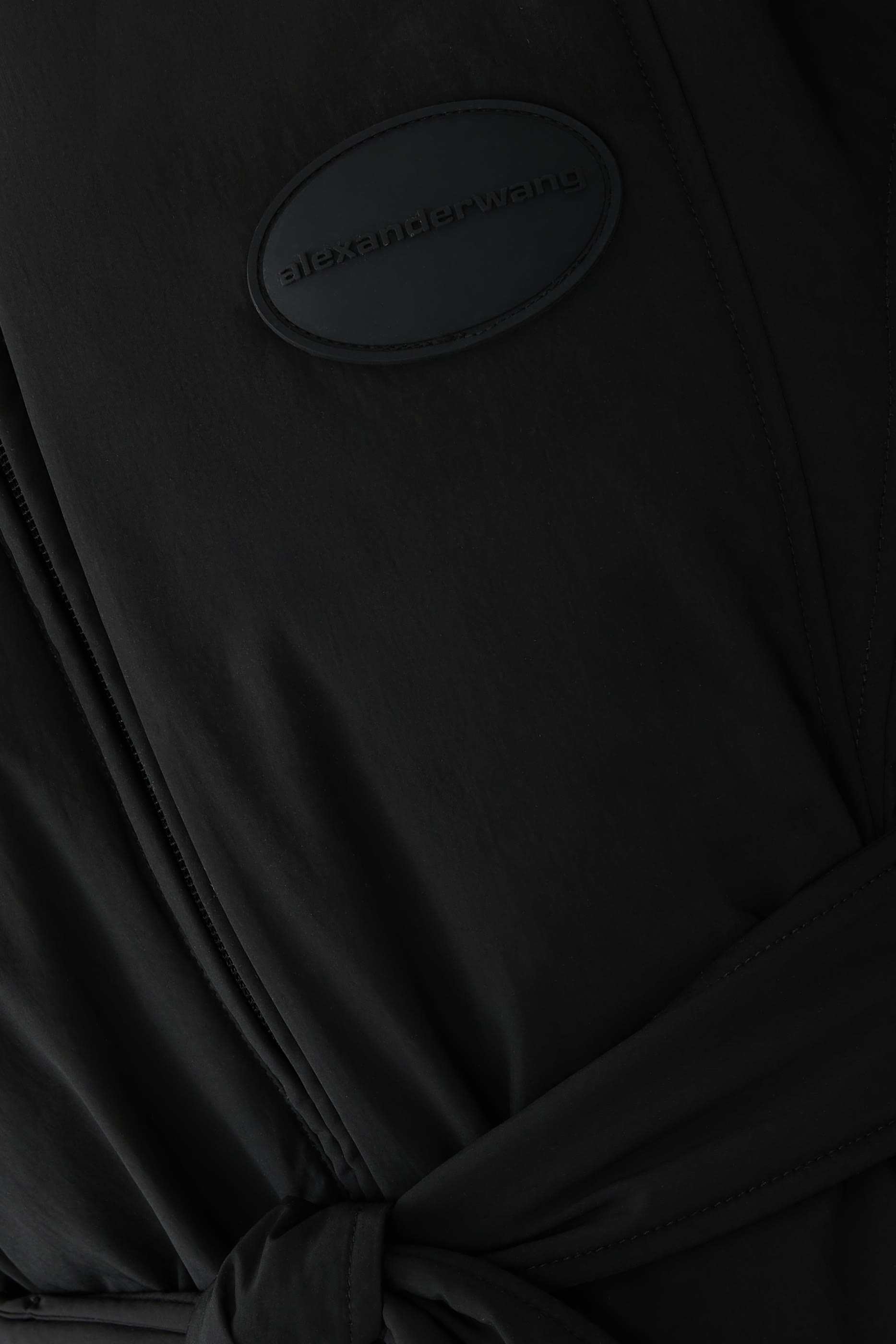 معطف دوم بتصميم منفوخ ورقعة شعار الماركة