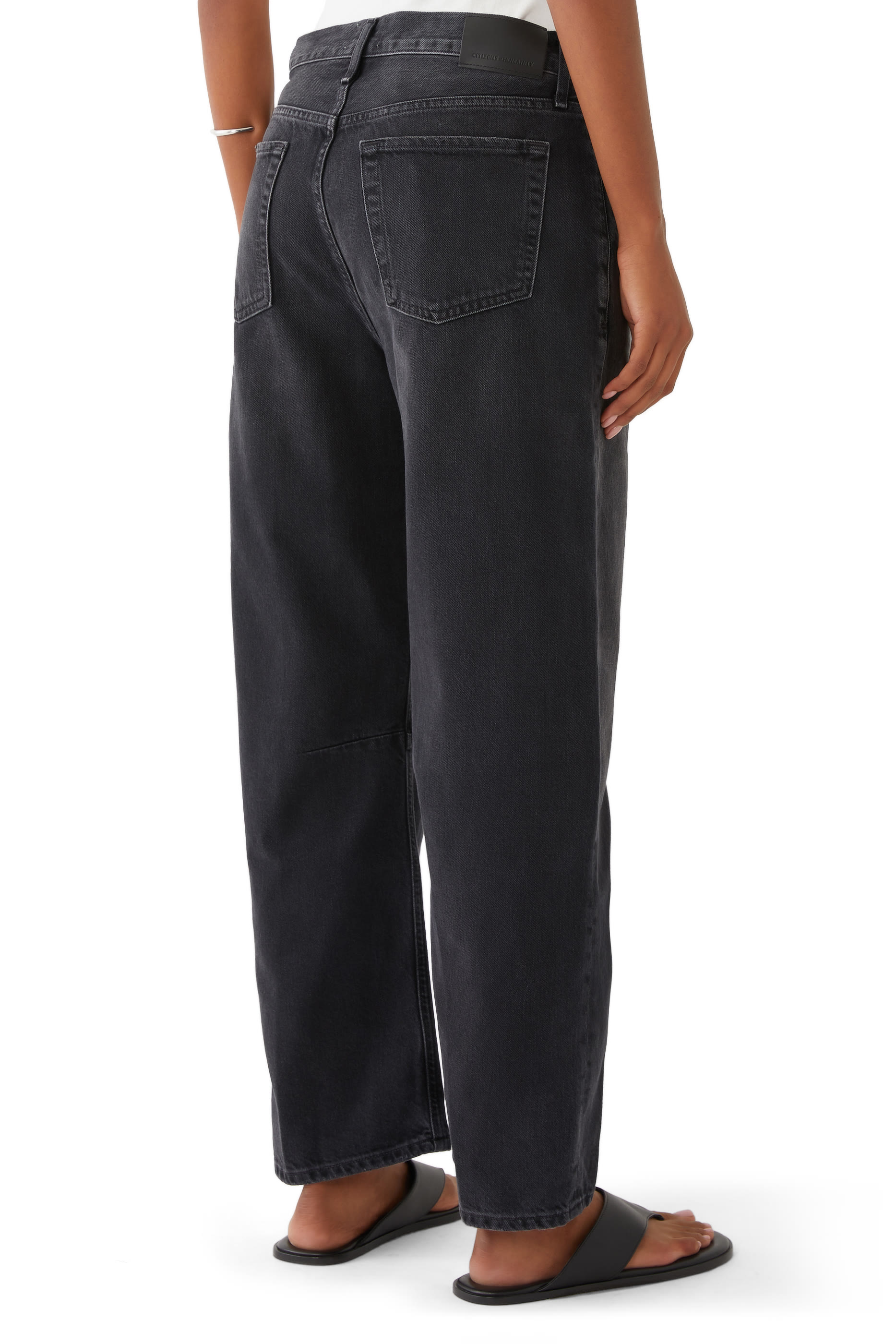 بنطال جينز ميرو بقصة مريحة