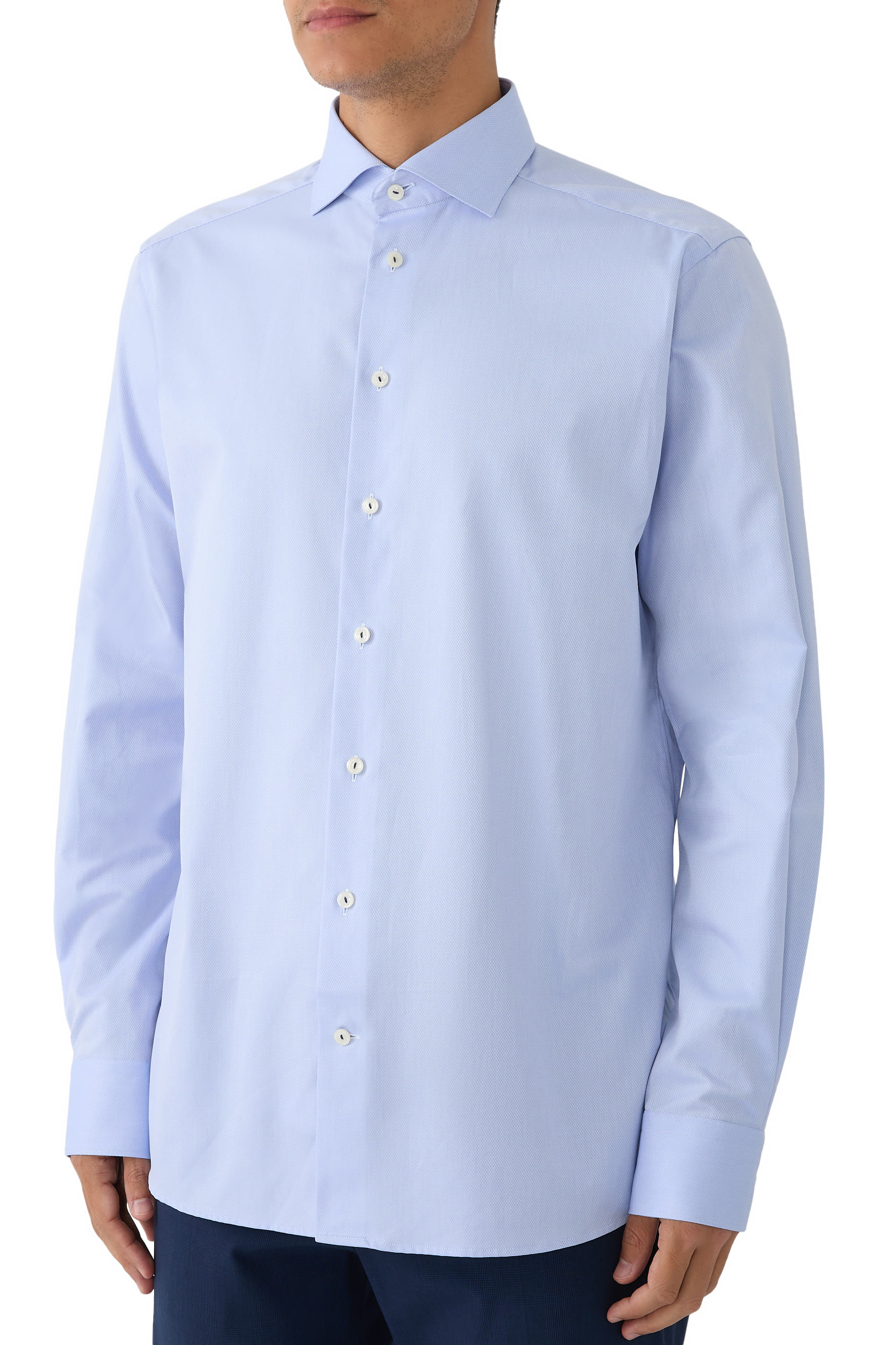 قميص شبه سادة دوبي مميز للماركة