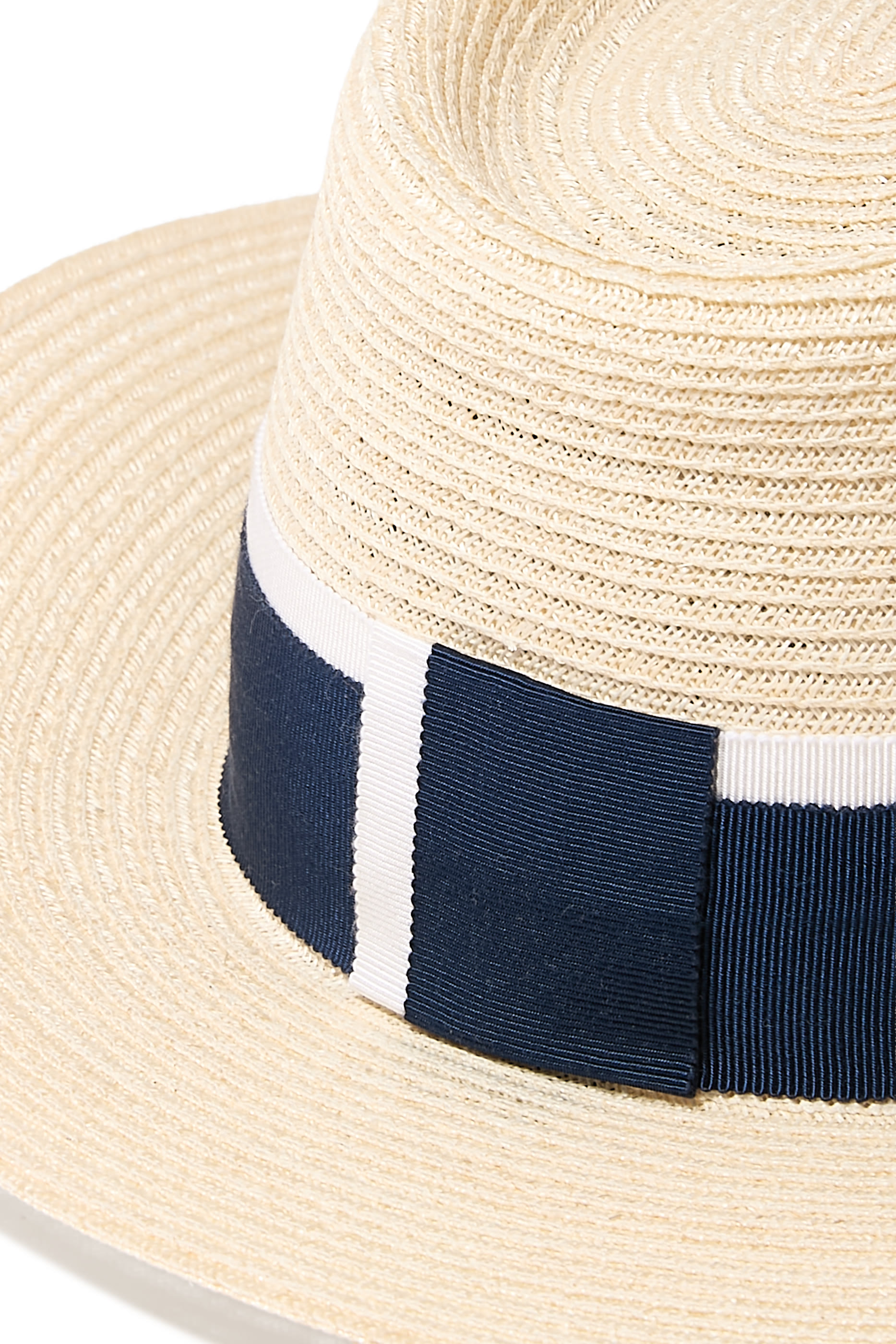 قبعة فيدورا أندريه قش