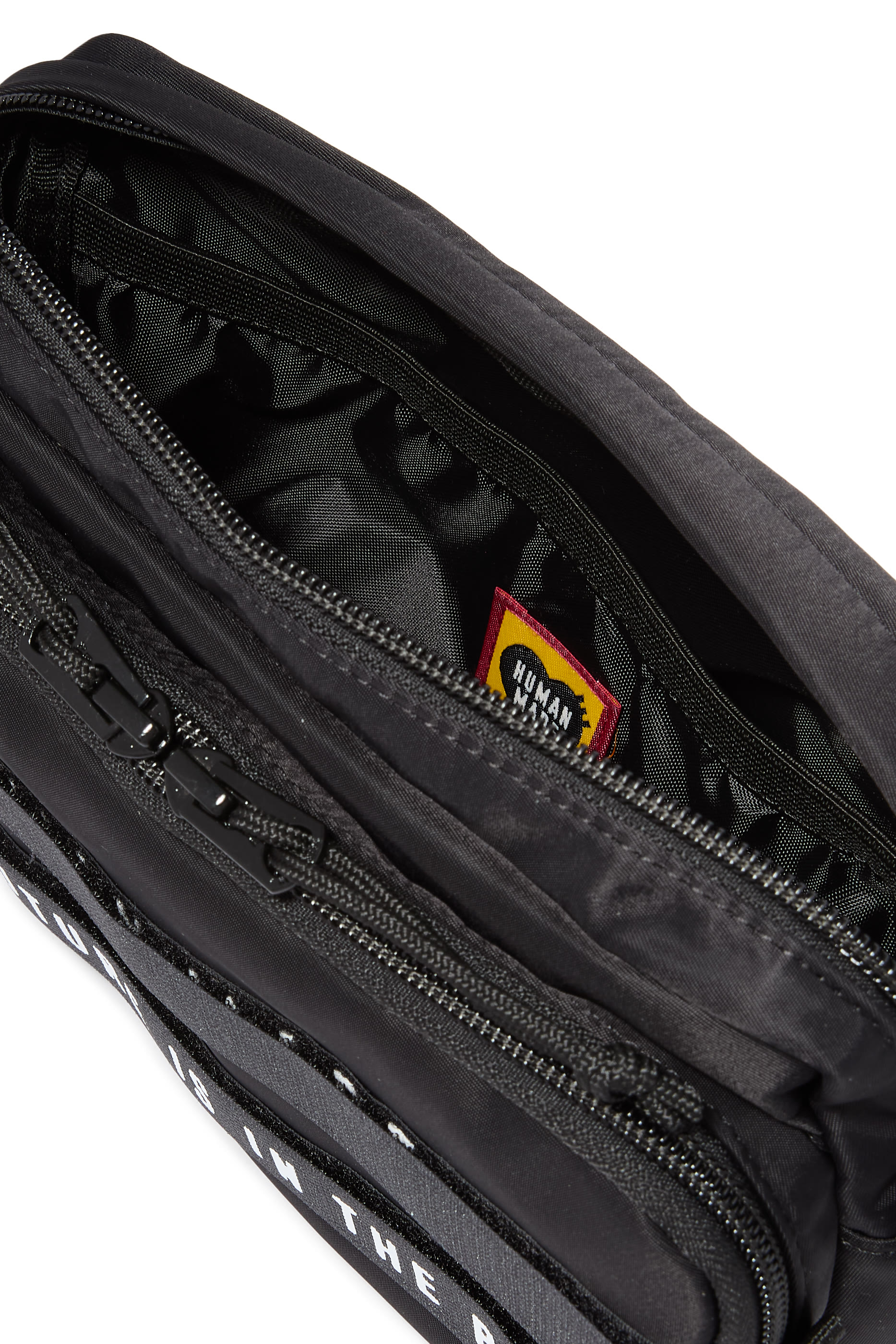 حقيبة صغيرة بطابع عسكري