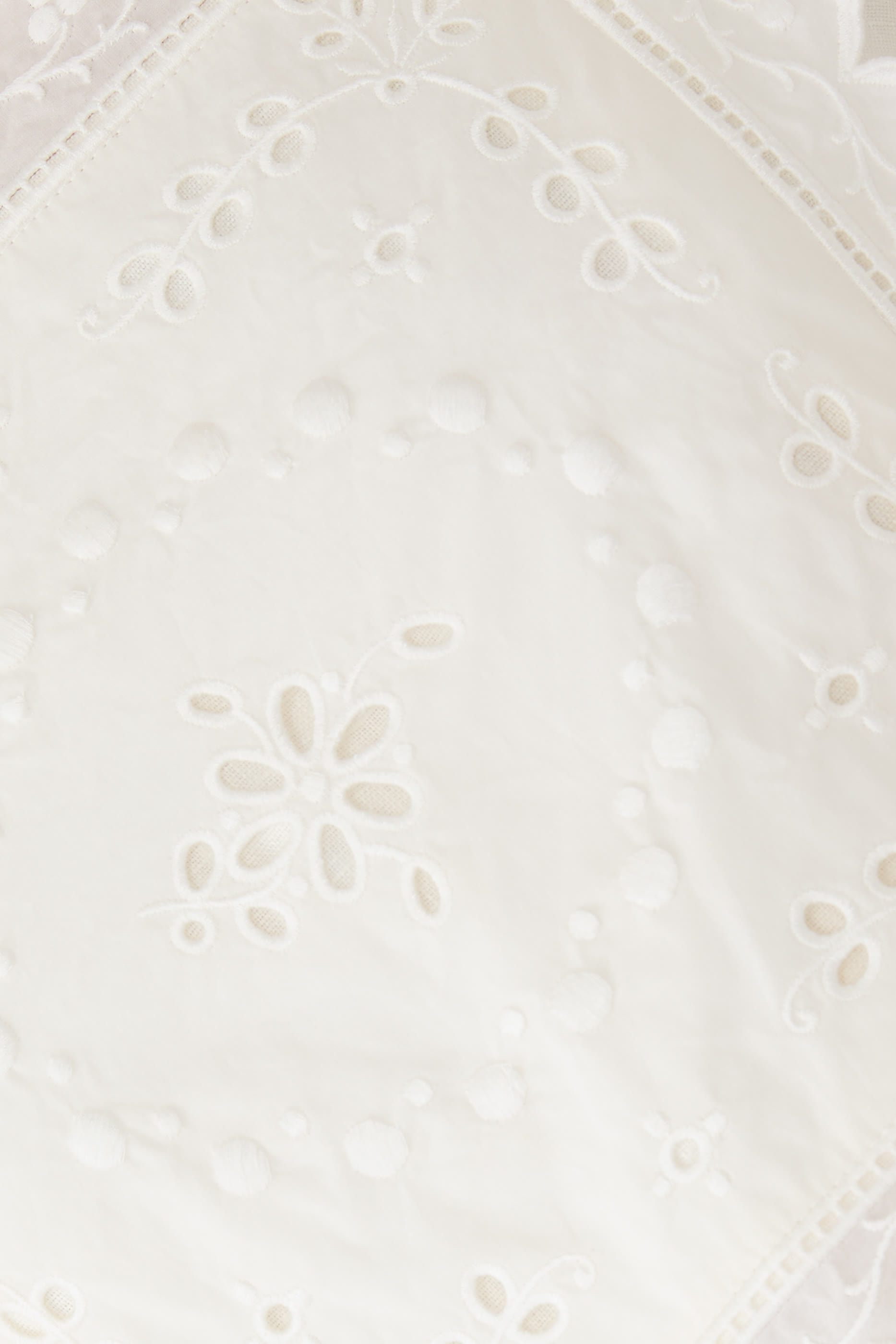 بلوزة قصيرة بأجزاء بتصميم منديل