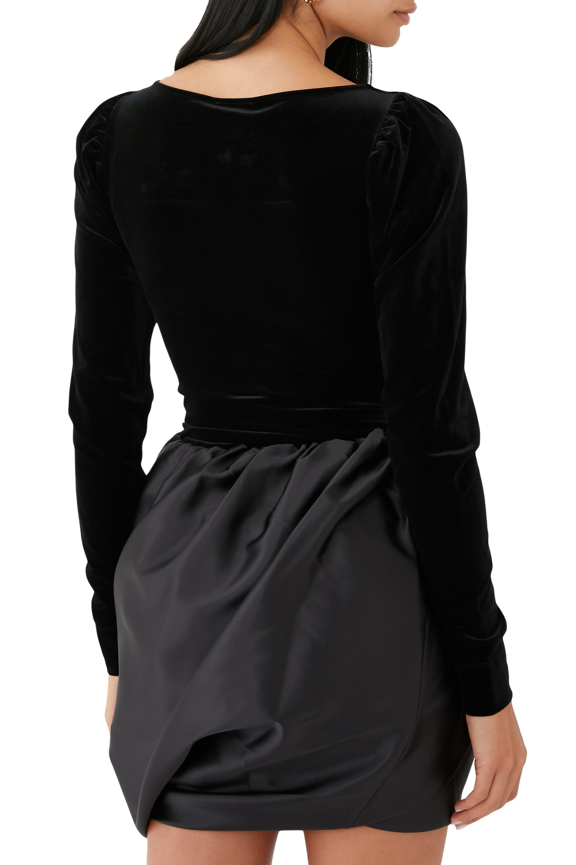 بودي سوت بفتحة مخمل