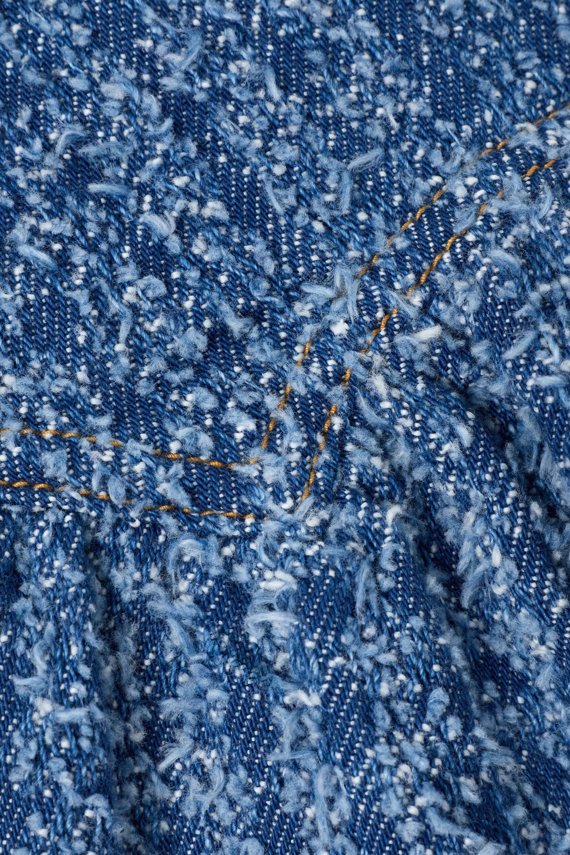 تنورة دنيم بارزة الملمس للأطفال