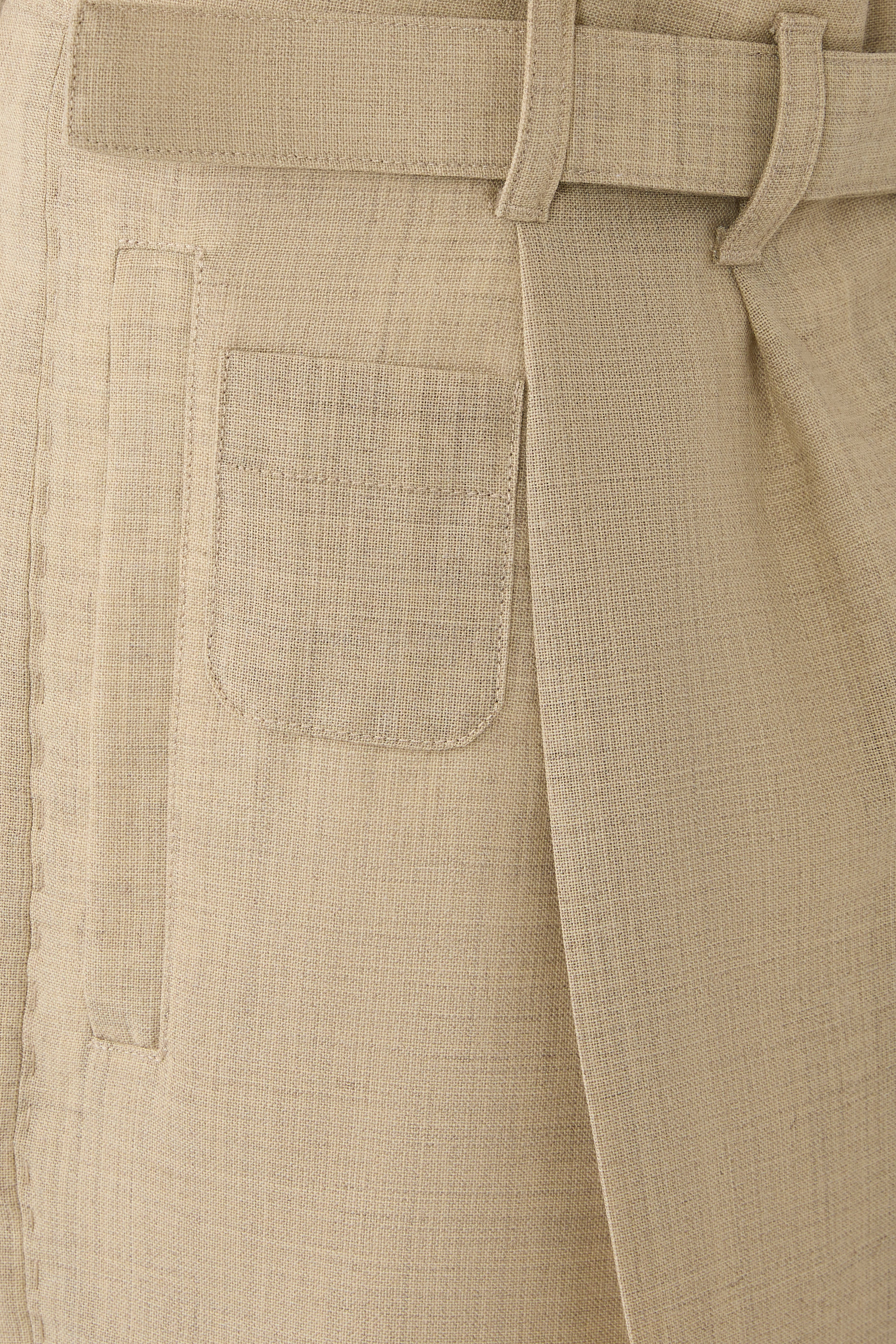 بنطال كانيفاس