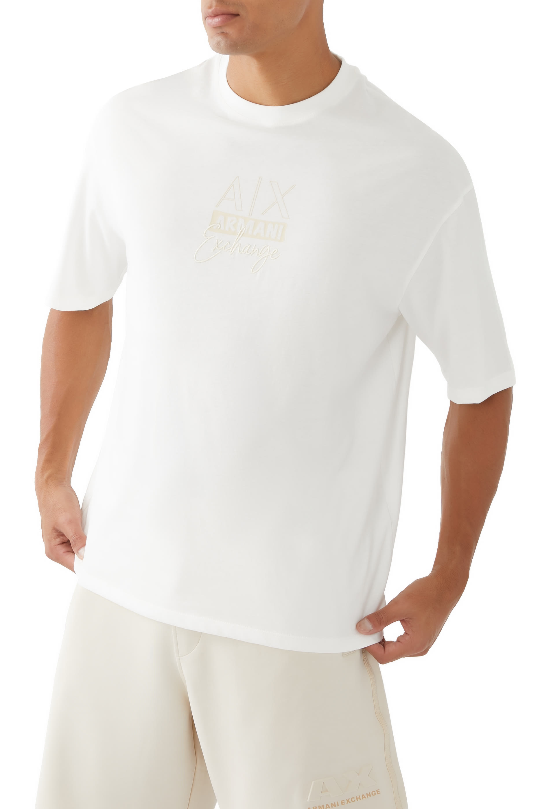 تيشيرت بياقة ضيقة قطن