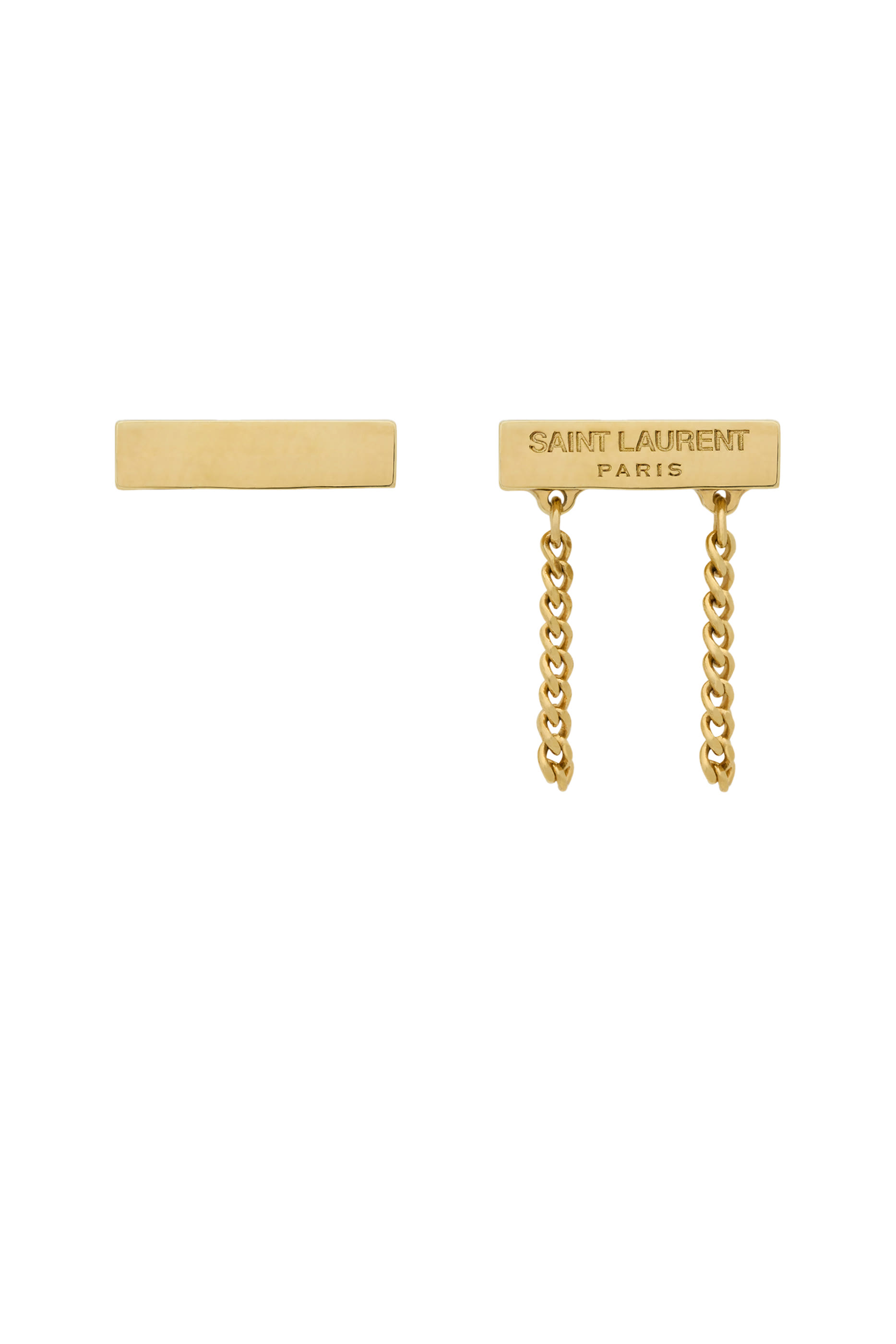 أقراط بتصميم غير متماثل