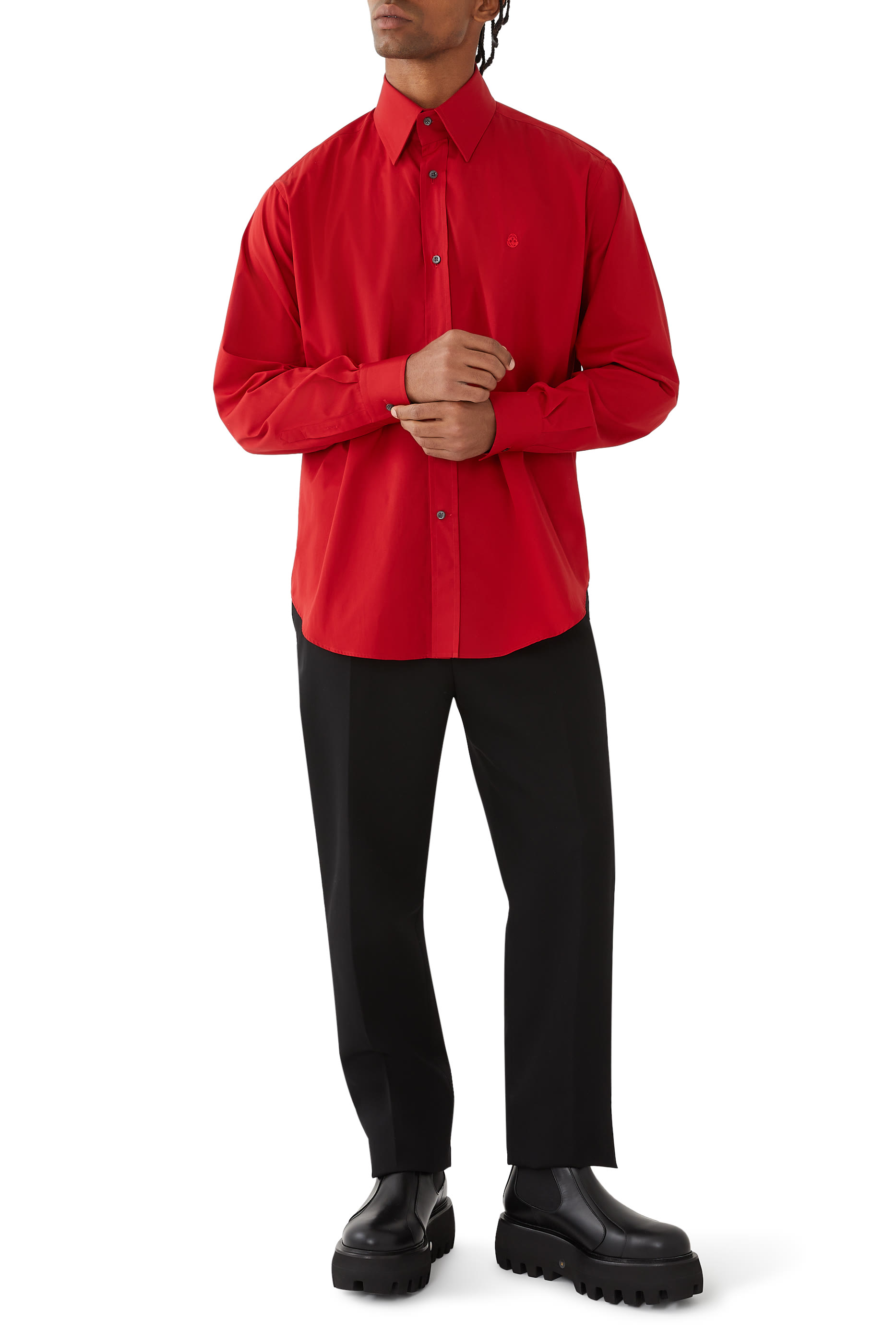 قميص بتطريز جمجمة