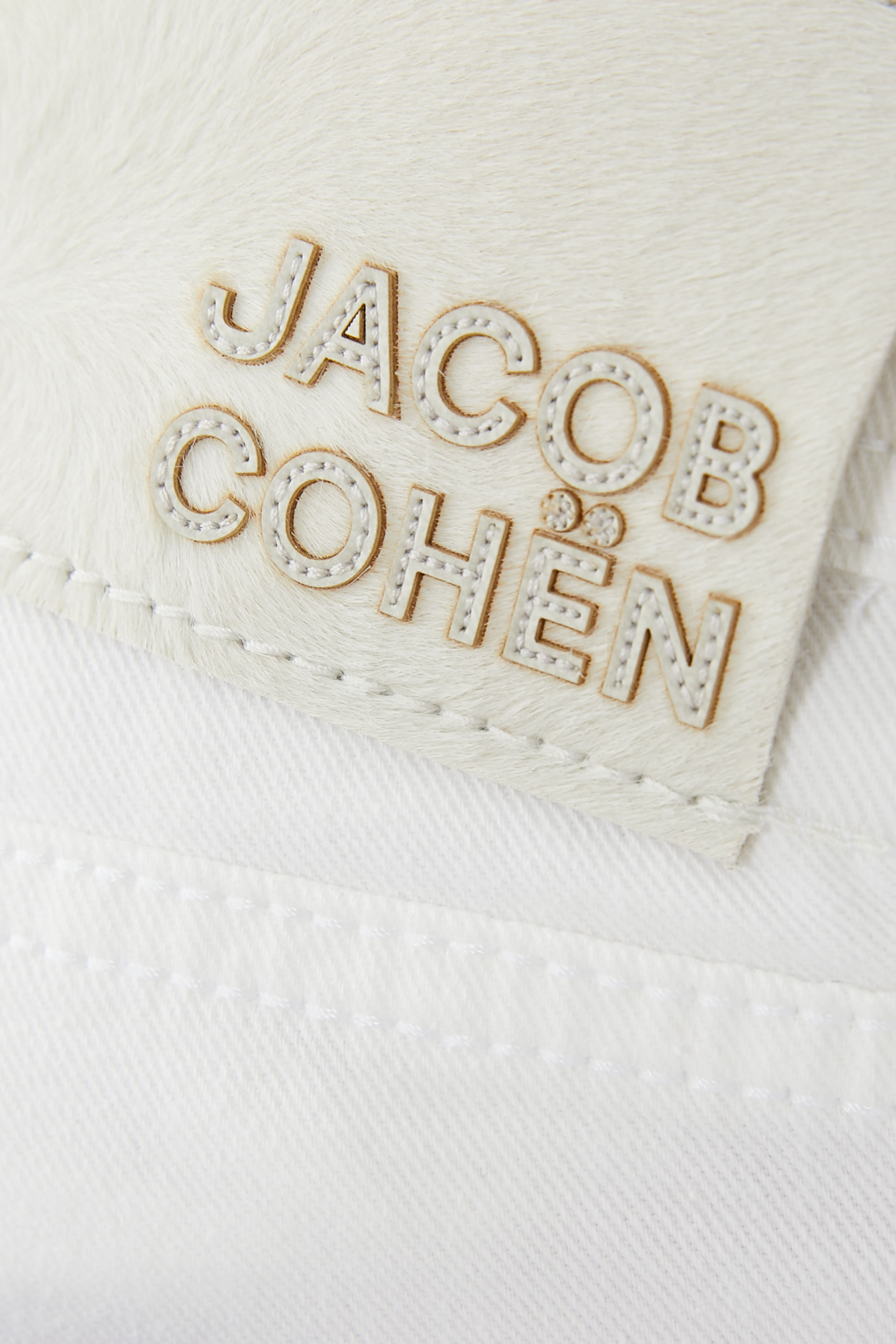 بنطال جينز نيك بقصة ضيقة