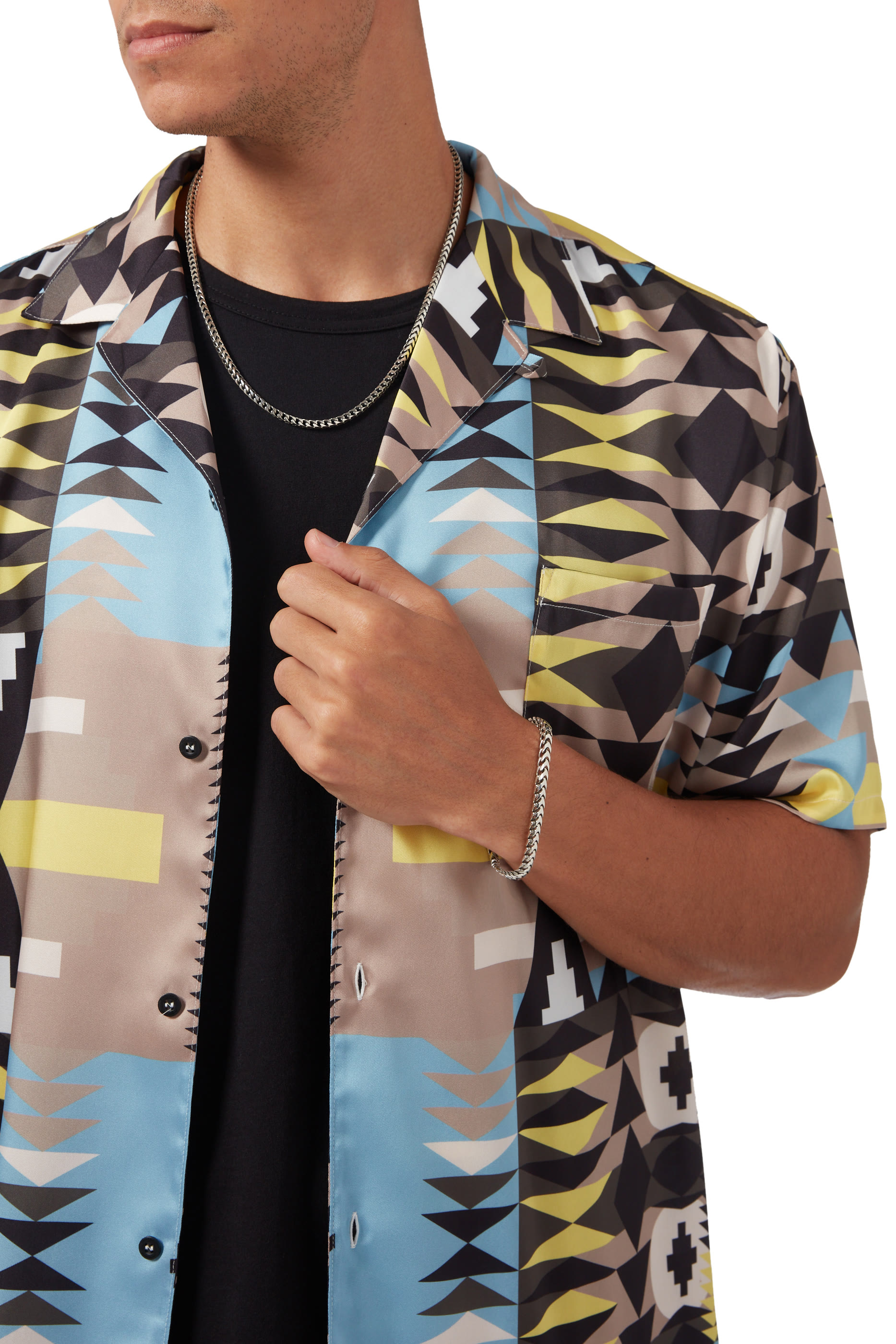 قلادة سلسلة بحلقات مربعة