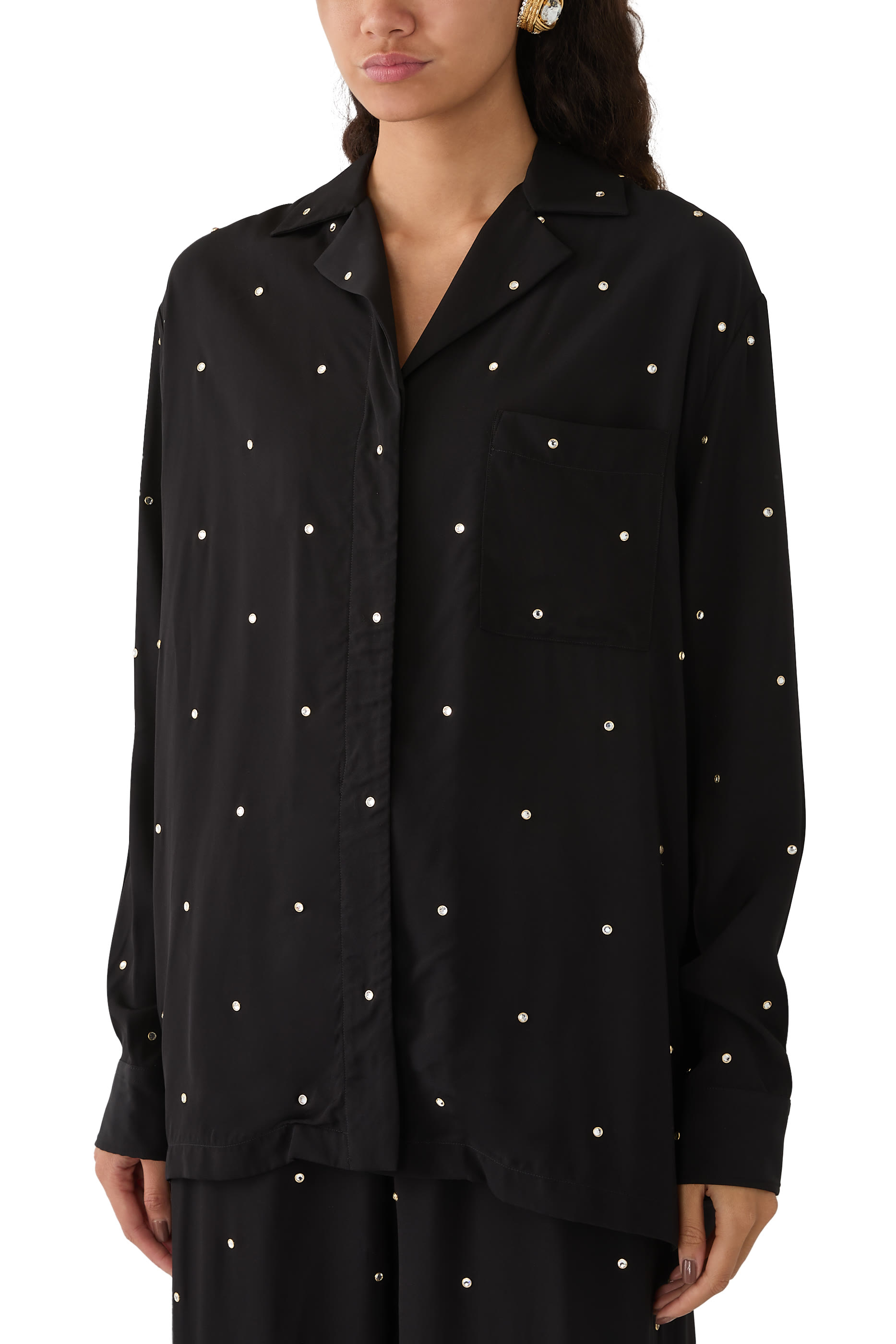 قميص بقصة فضفاضة مطرز بالكريستال