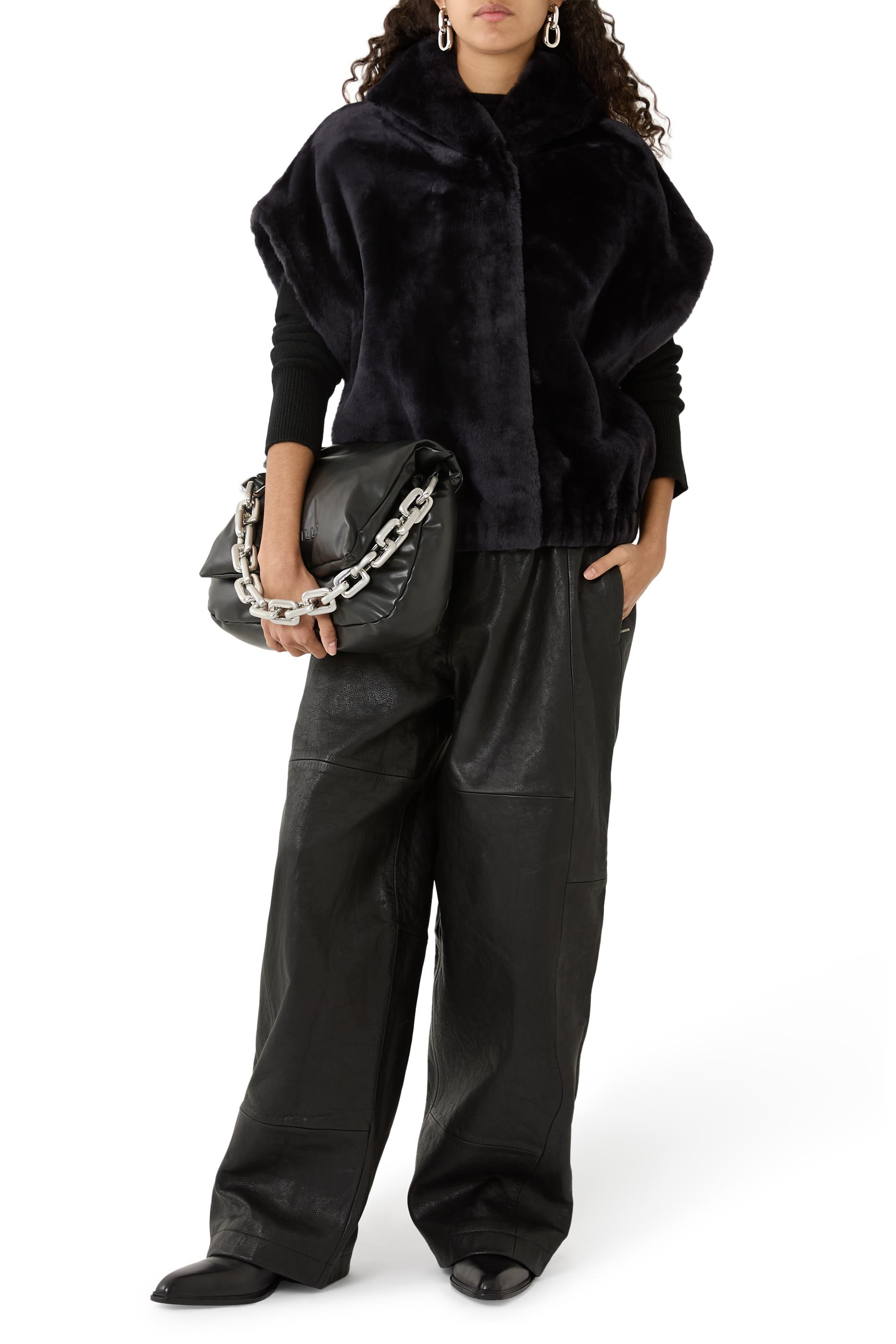 جاكيت أوريلي بغطاء رأس فرو صناعي