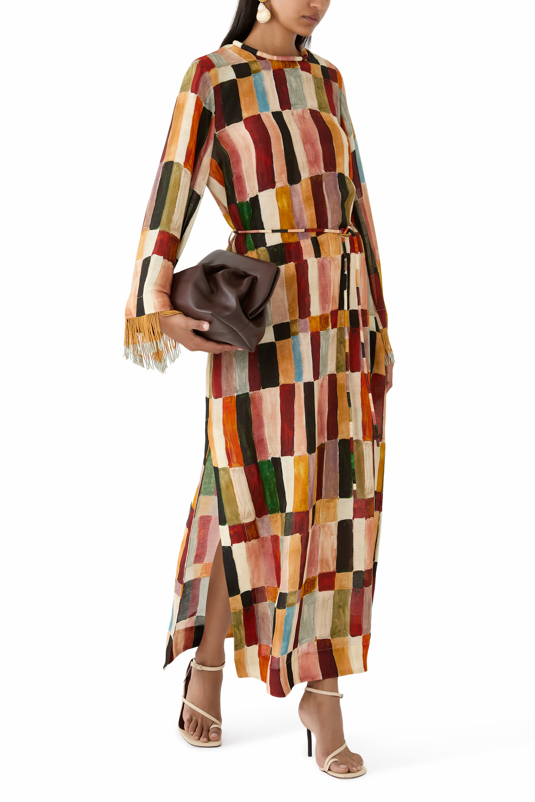 فستان مارجوريل متوسط الطول بياقة عالية