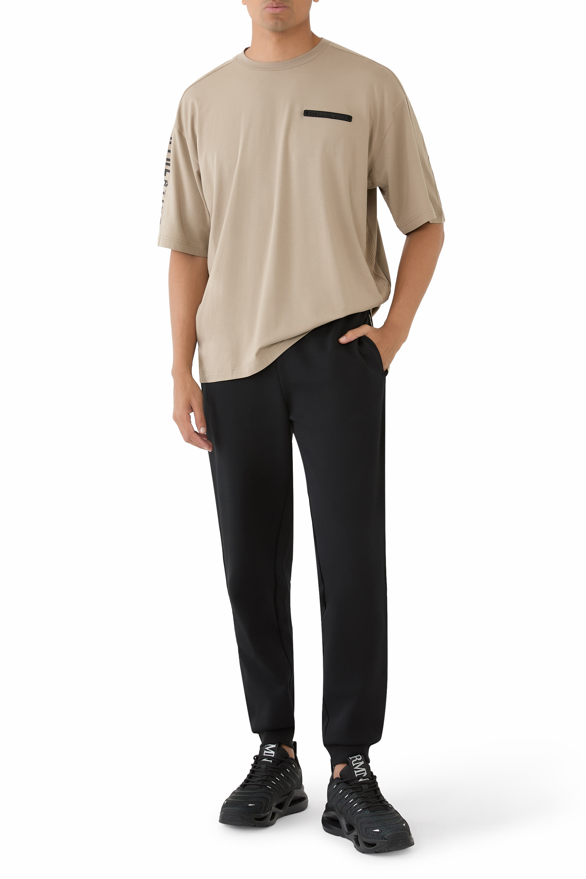  تيشيرت برقعة شعار الماركة