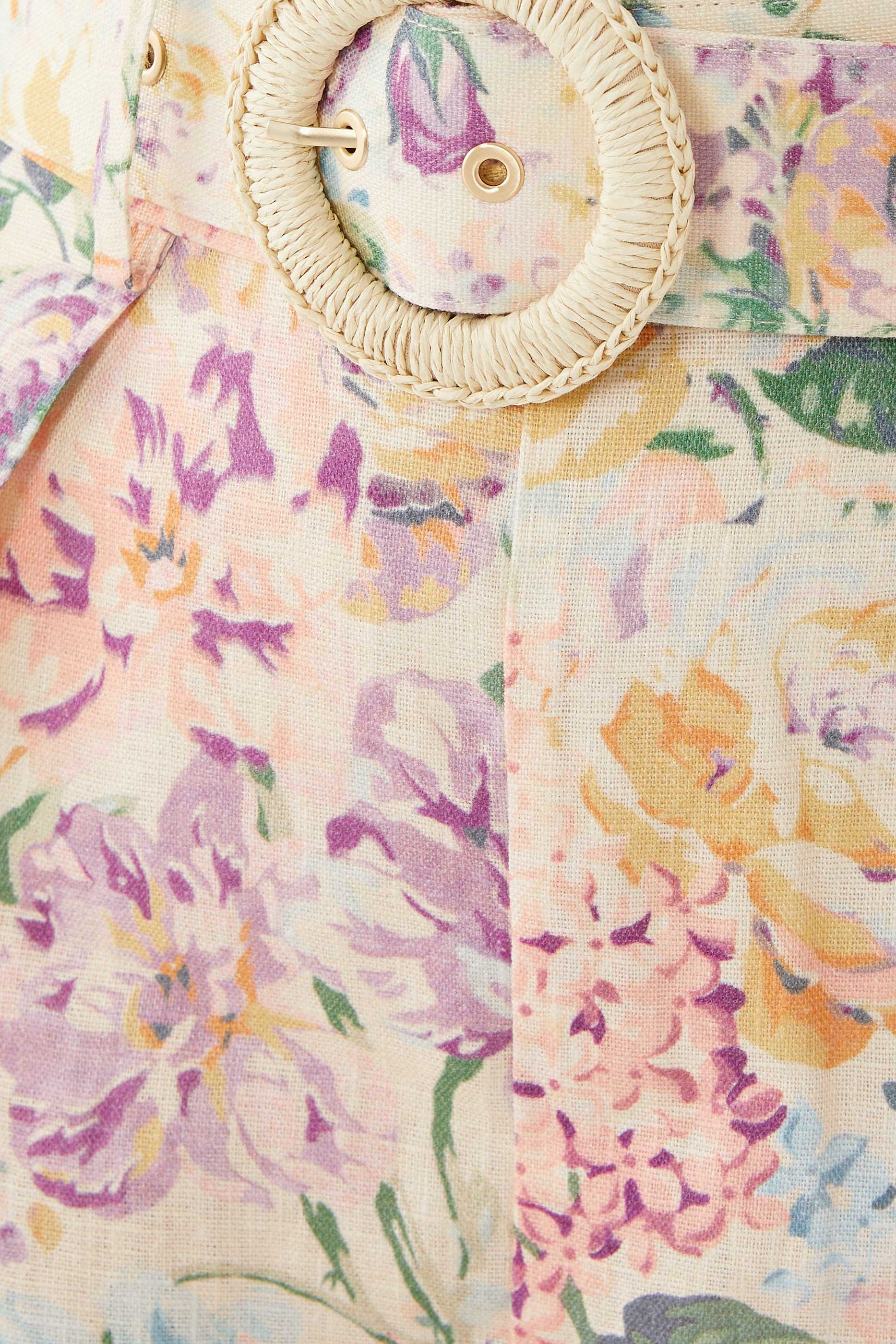 تنورة هاليداي بطيات