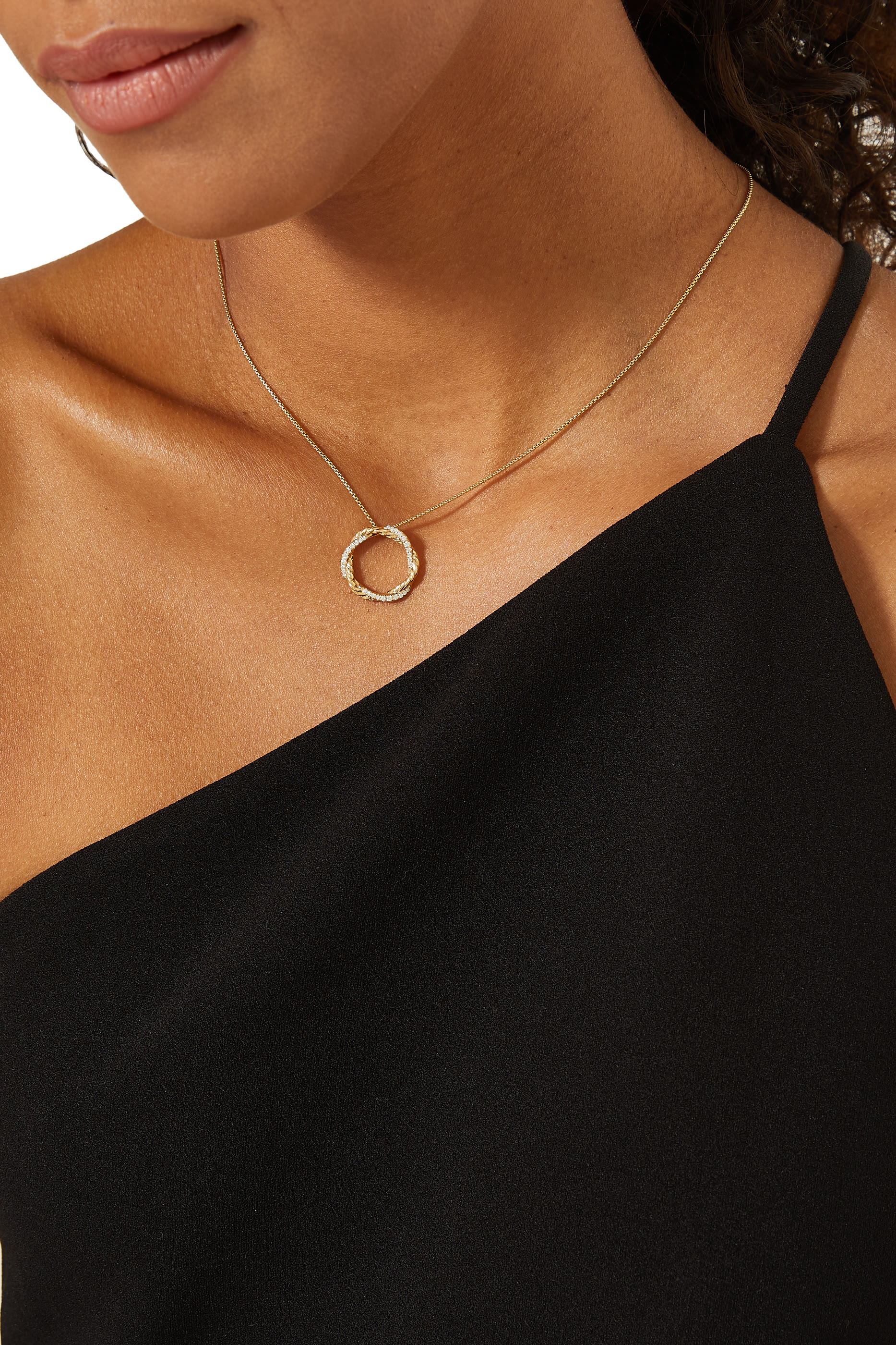 قلادة بيتيت إنفينيتي مرصعة بافيه بماس ذهب أصفر عيار 18