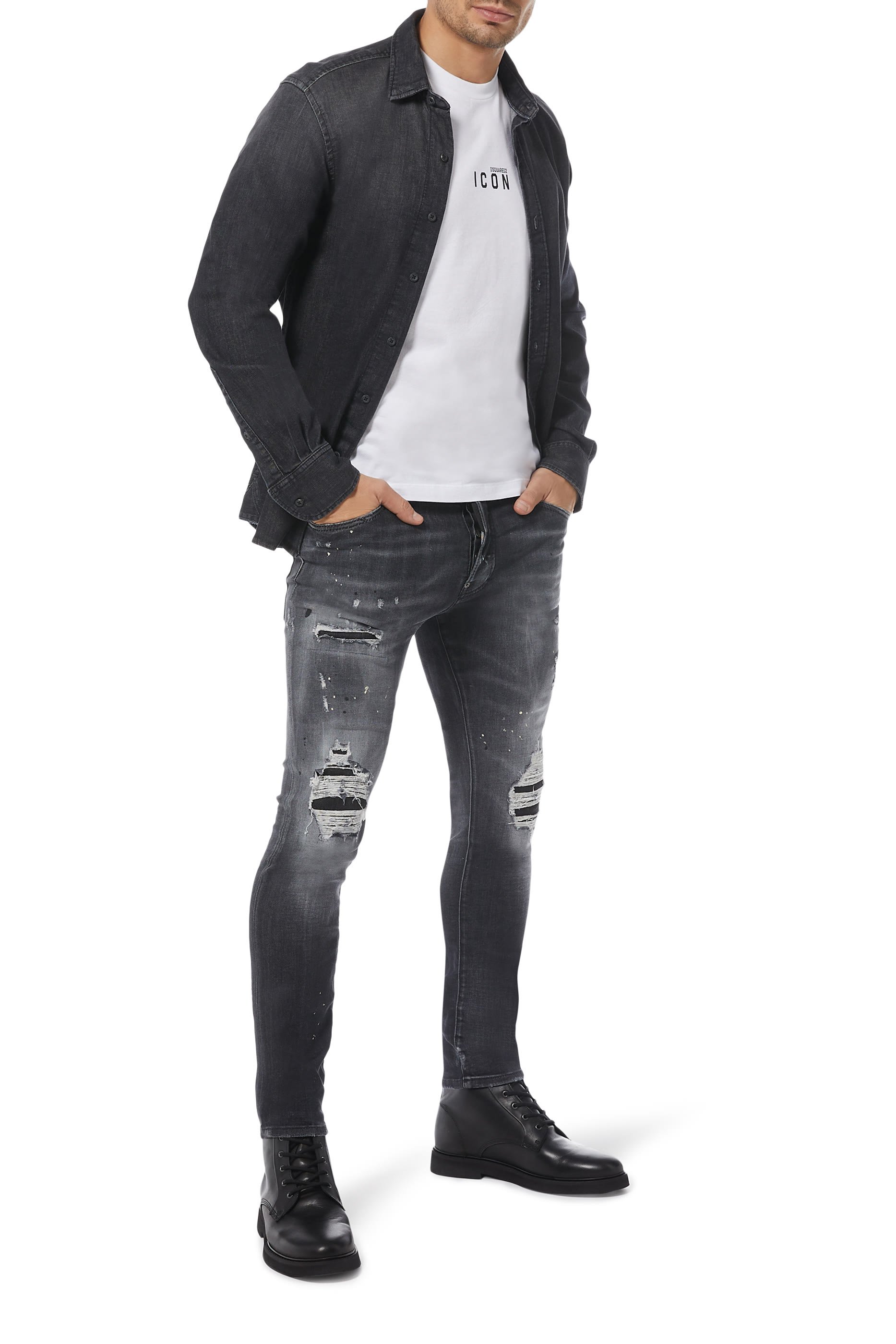 تيشيرت بطبعة شعار الماركة بحجم صغير