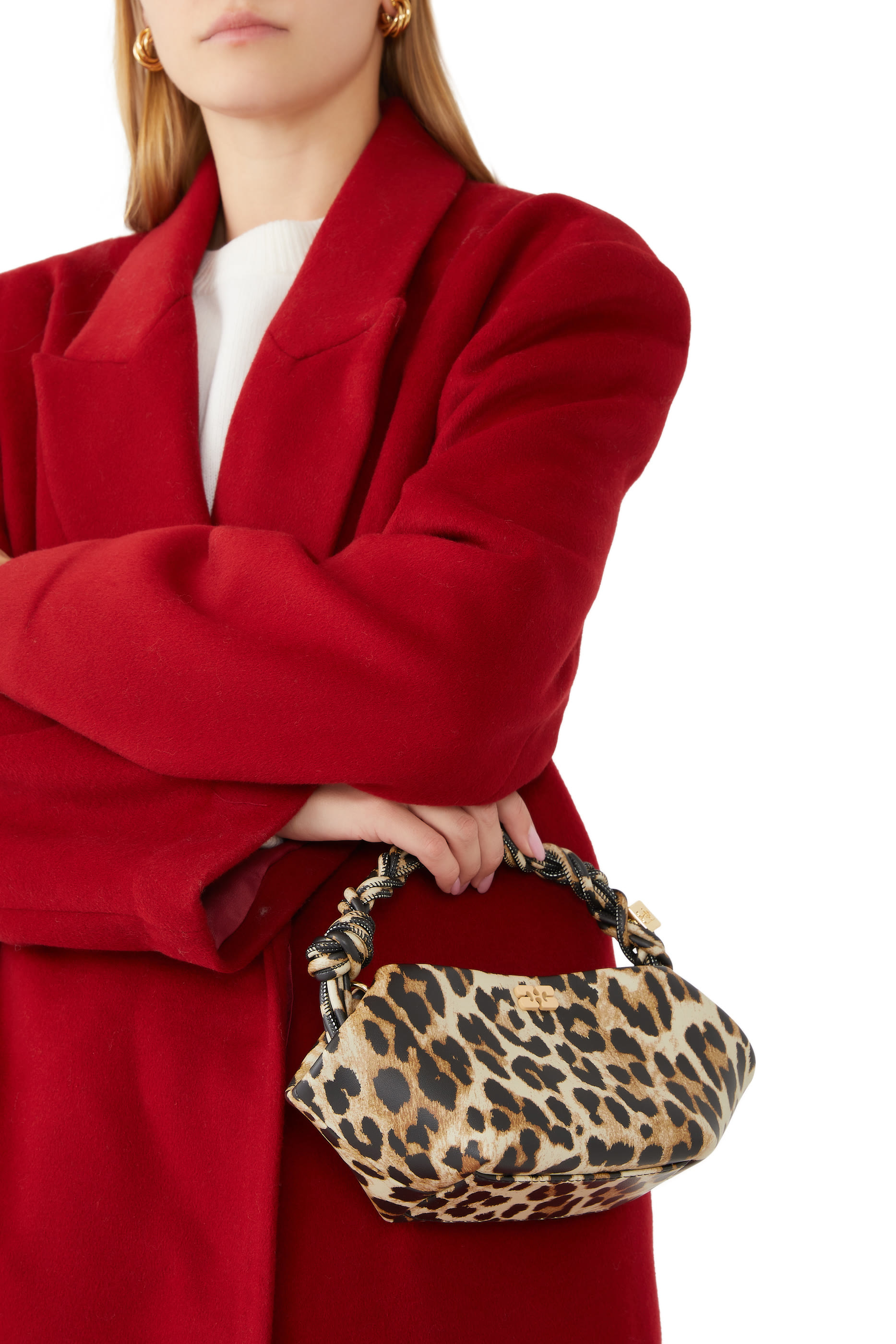 حقيبة صغيرة بو بنقشة جلد فهد