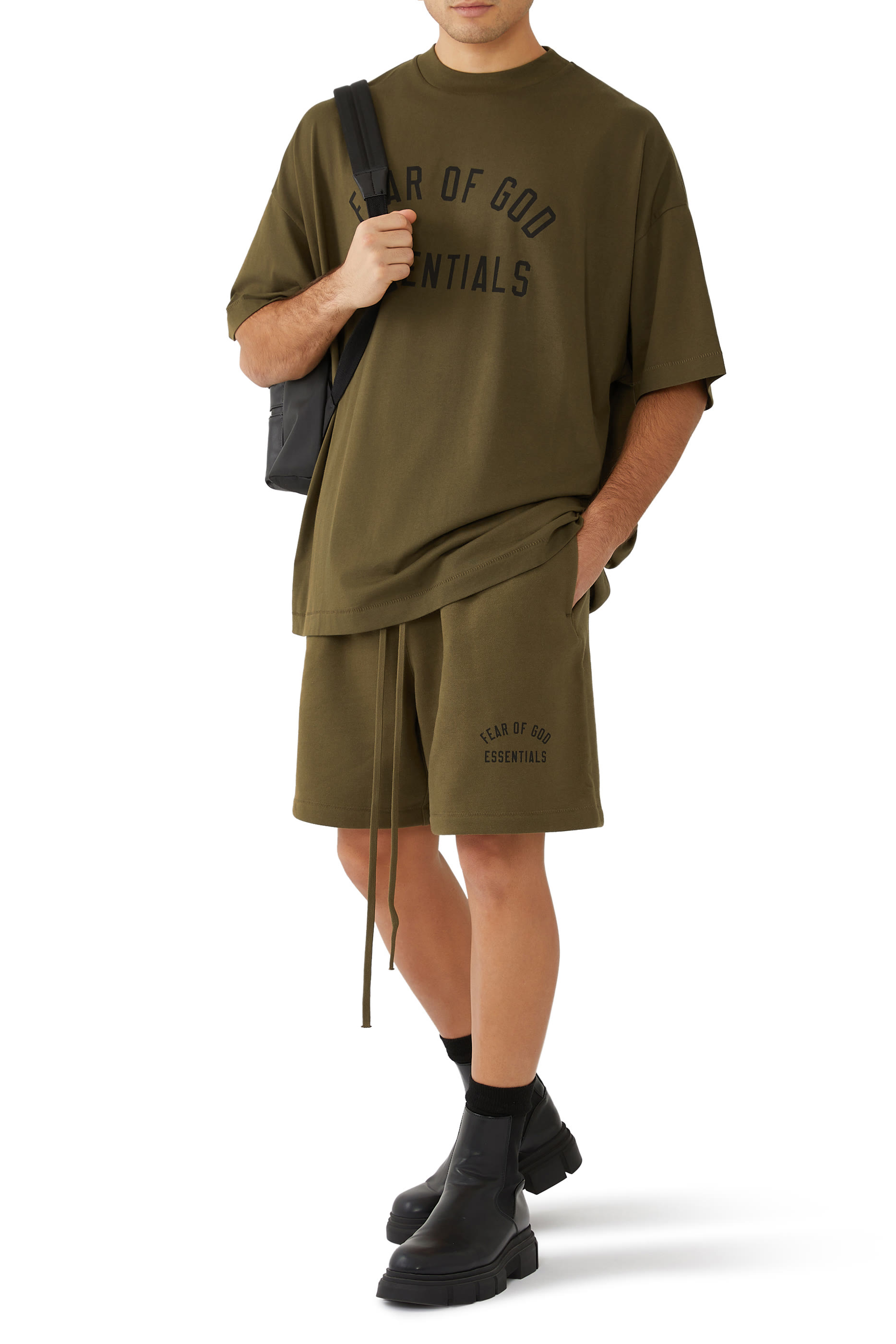 تيشيرت بياقة ضيقة جيرسيه