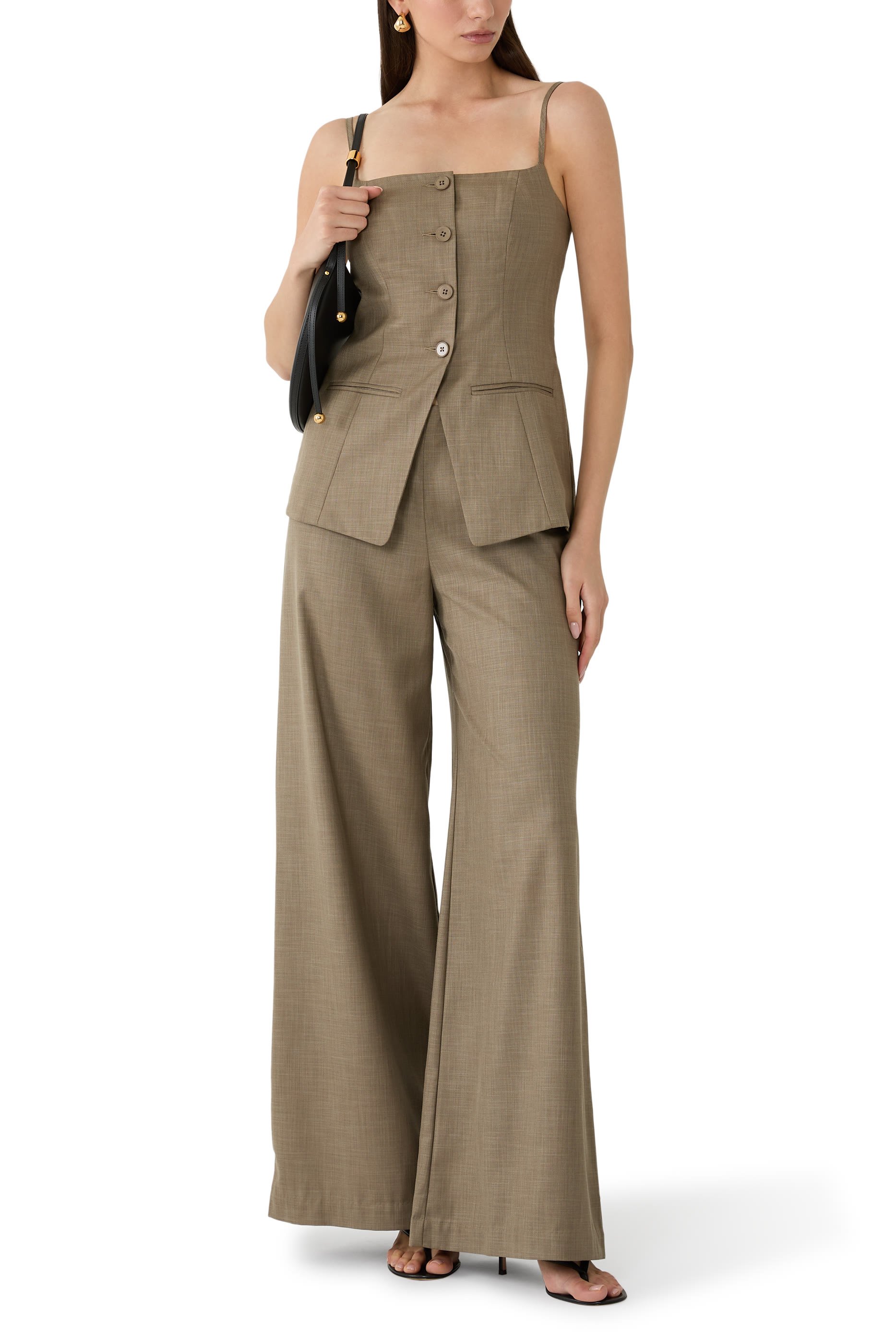 بلوزة أشر بقصة مريحة