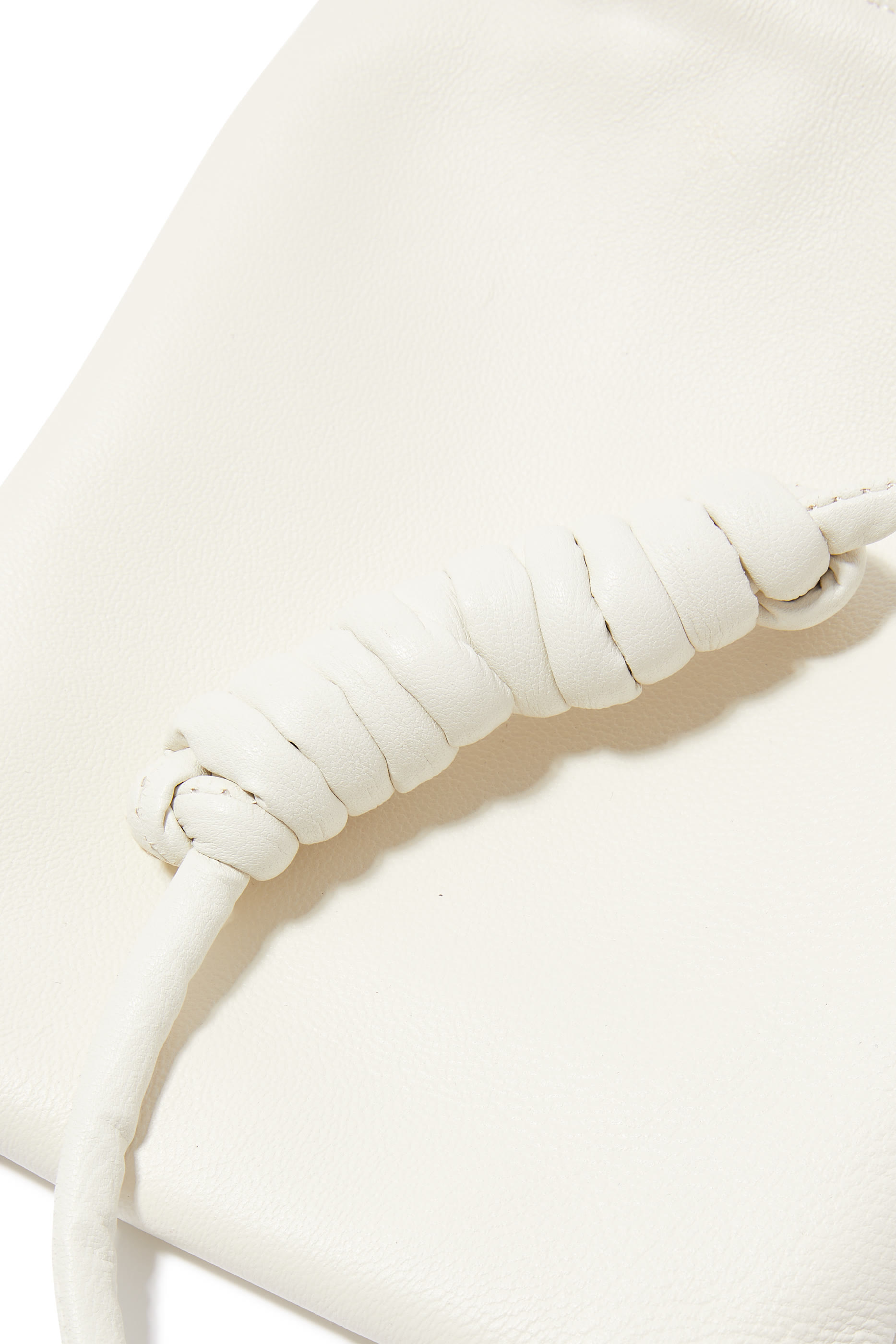 حقيبة صغيرة ناعمة برباط