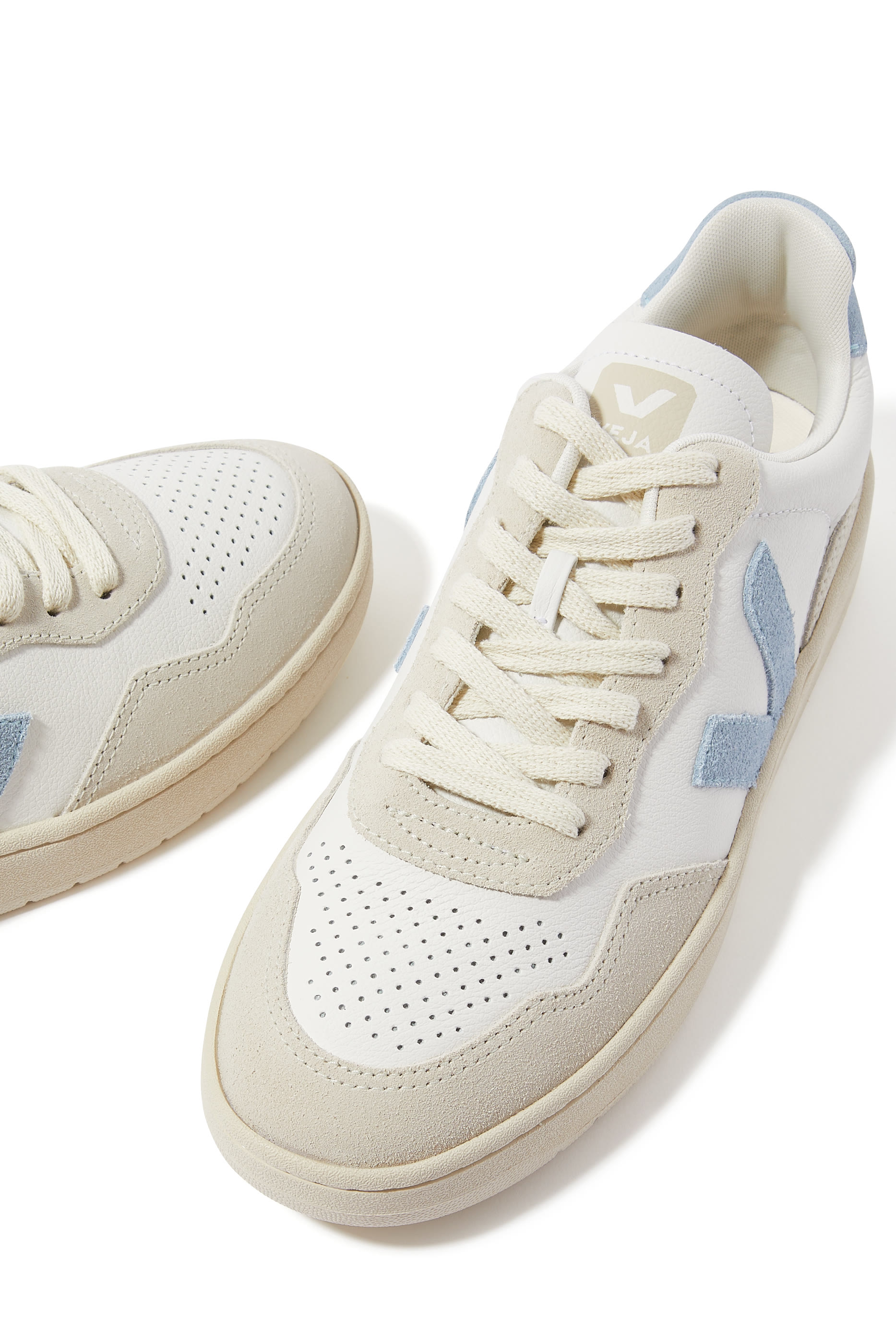 سنيكرز في- 90 جلد