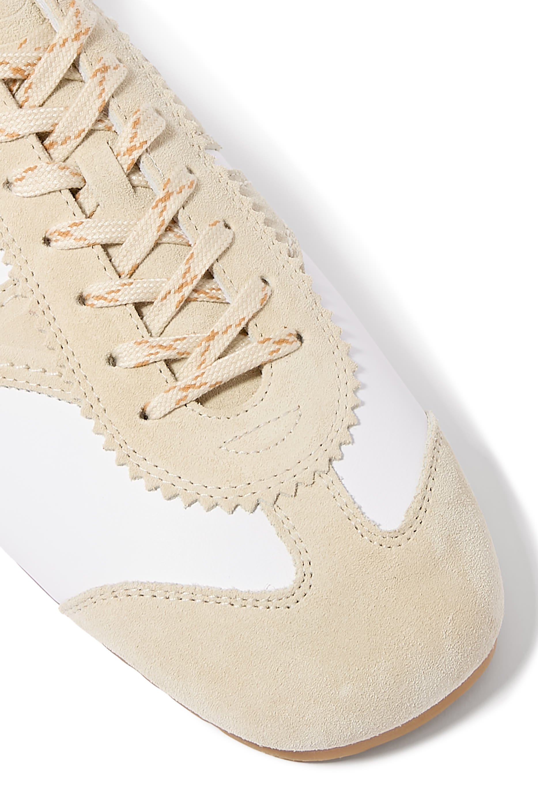 سنيكرز بحافة شمواه