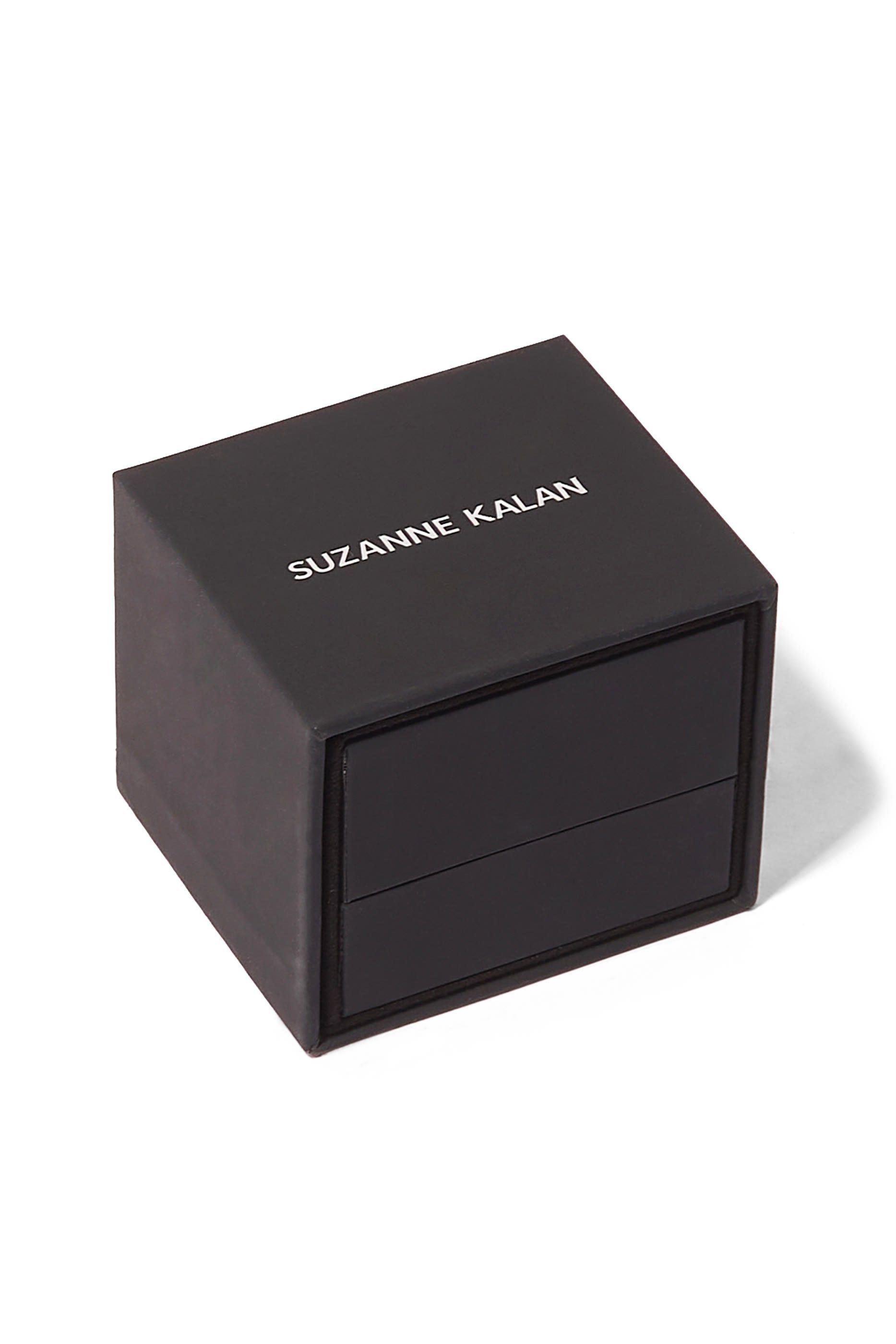 أقراط كلاسيكية متدلية مرصعة بالماس ذهب أبيض عيار 18