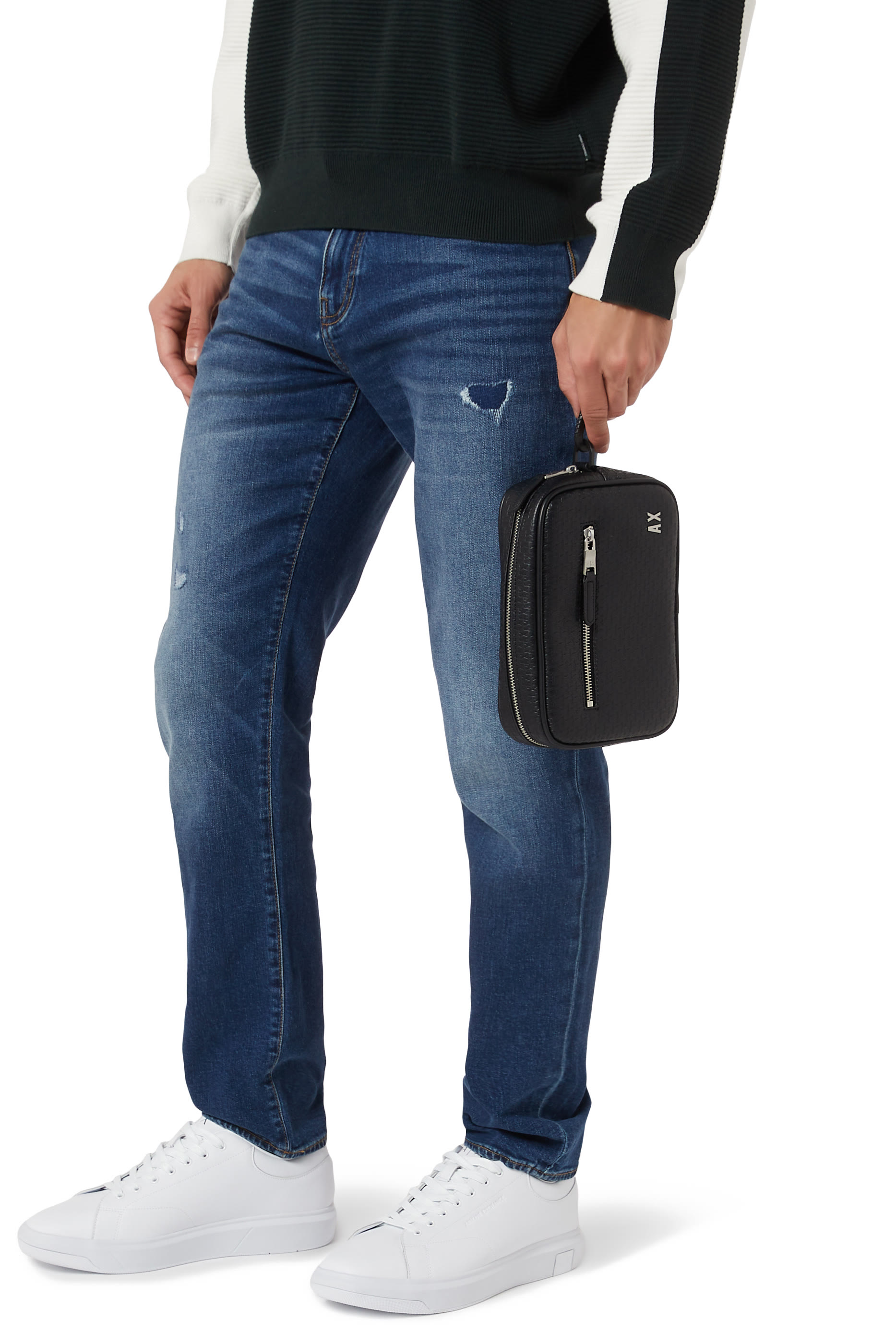 حقيبة مستحضرات عناية شخصية بشعار الماركة