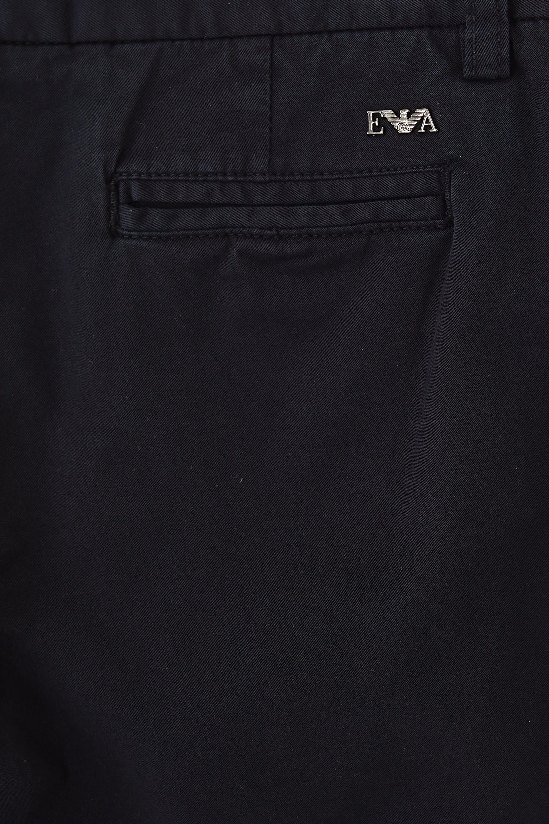 شورت بشعار الماركة صغير للأطفال