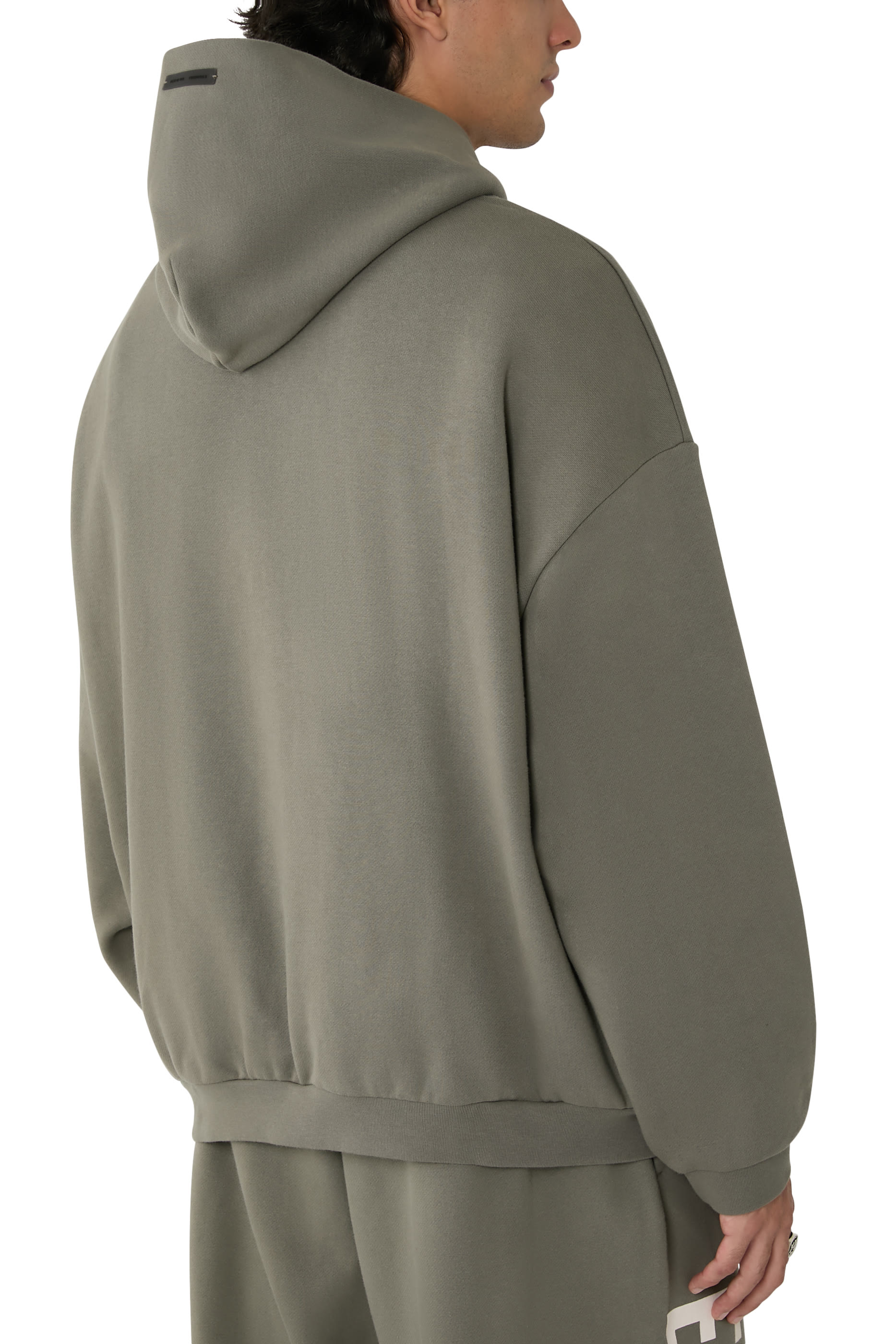 هودي بقصة مستوحاة من التسعينات صوف