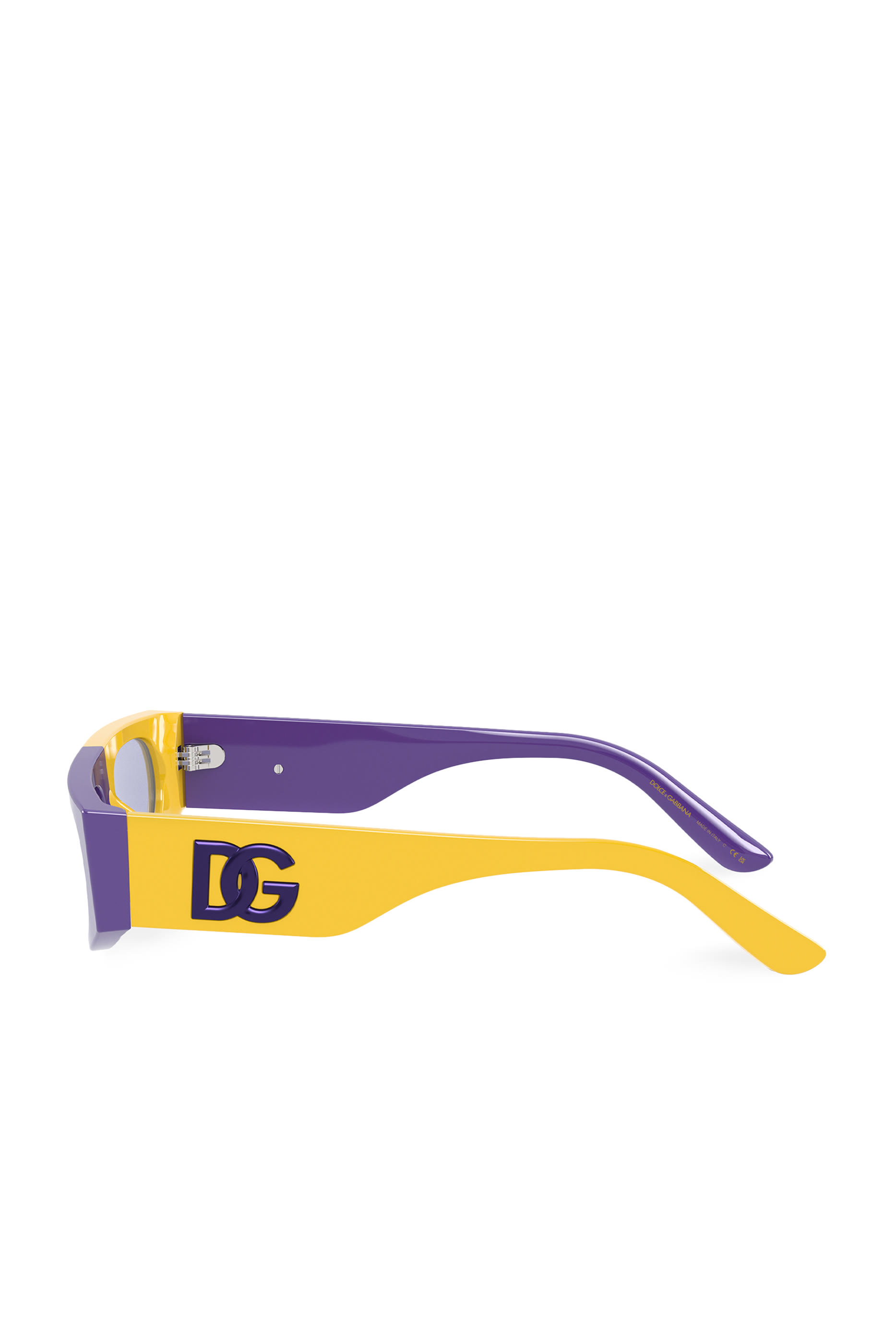 نظارة شمسية بإطار مربع