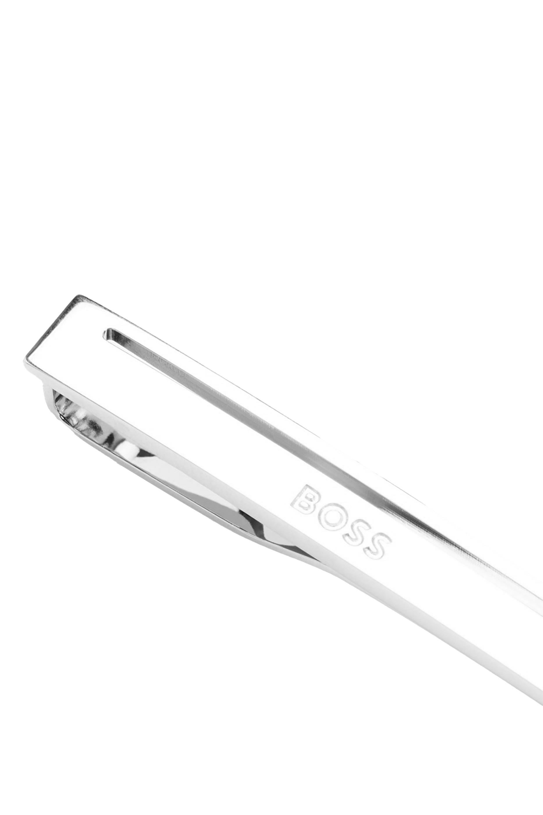 طقم أزرار أكمام ومشبك ربطة عنق محفور بشعار الماركة