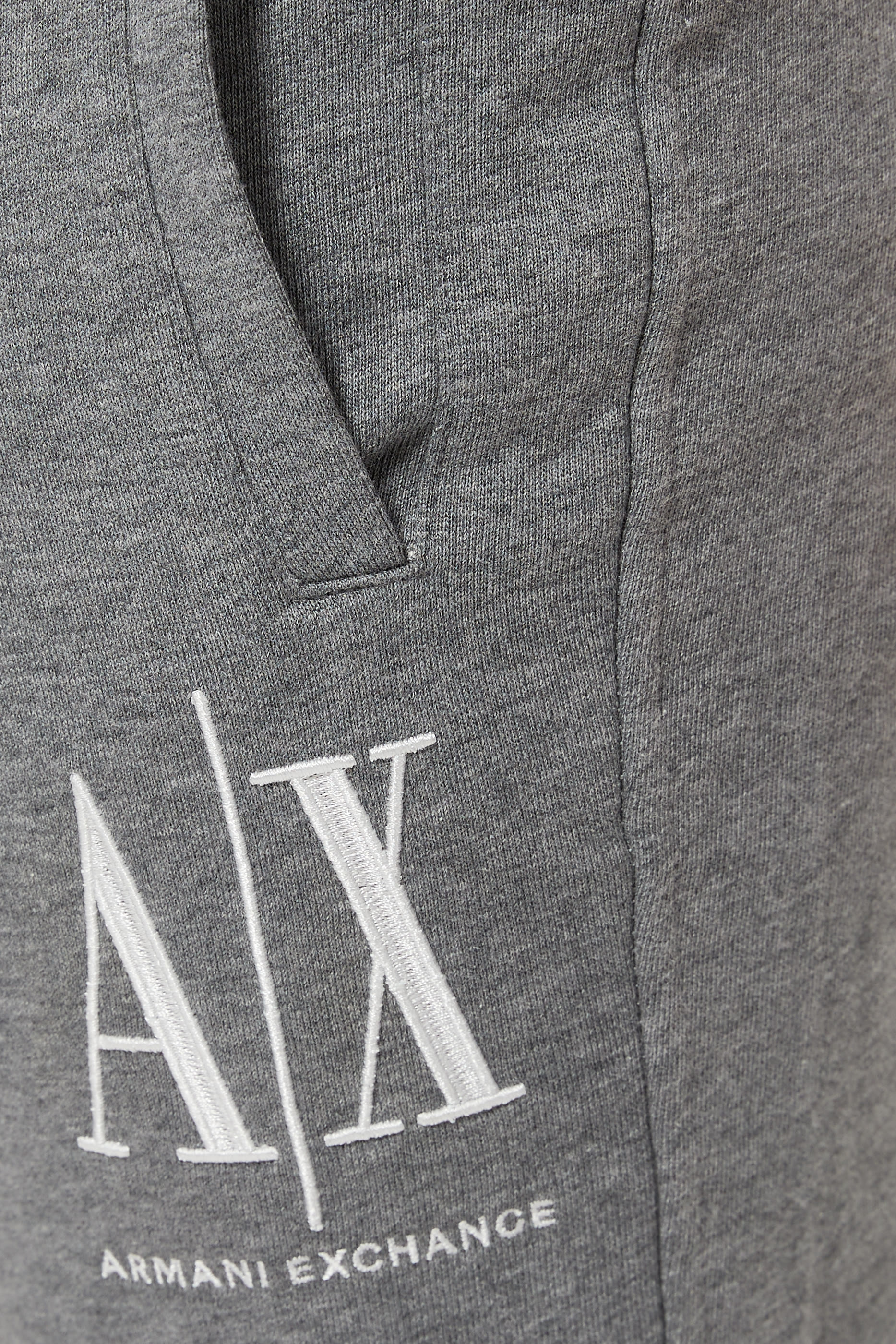 بنطال رياضي مطرز بشعار الماركة