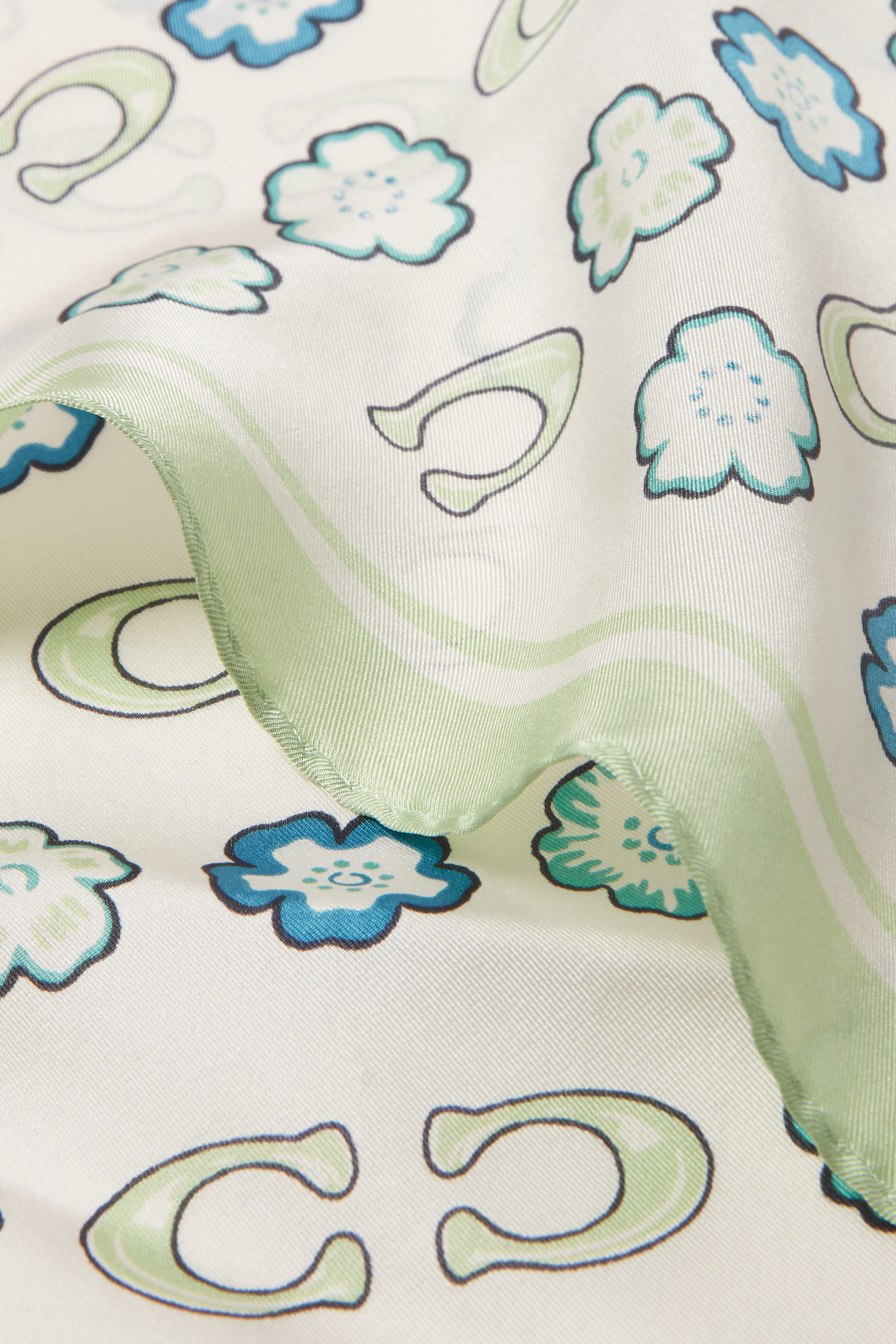 وشاح بتصميم ماسة ونقشة زهرة الشاي حرير