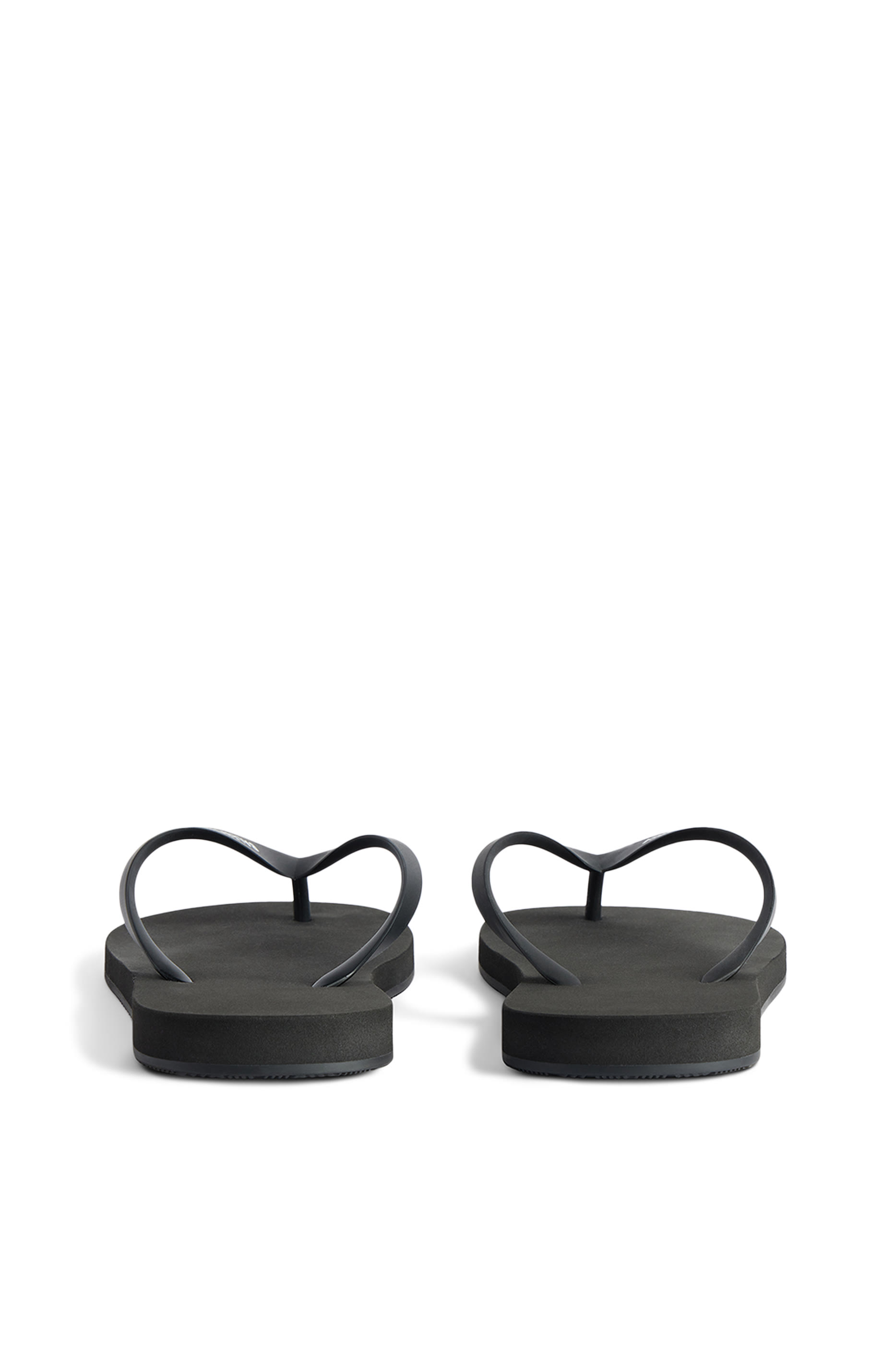 صندل بتصميم ثونغ