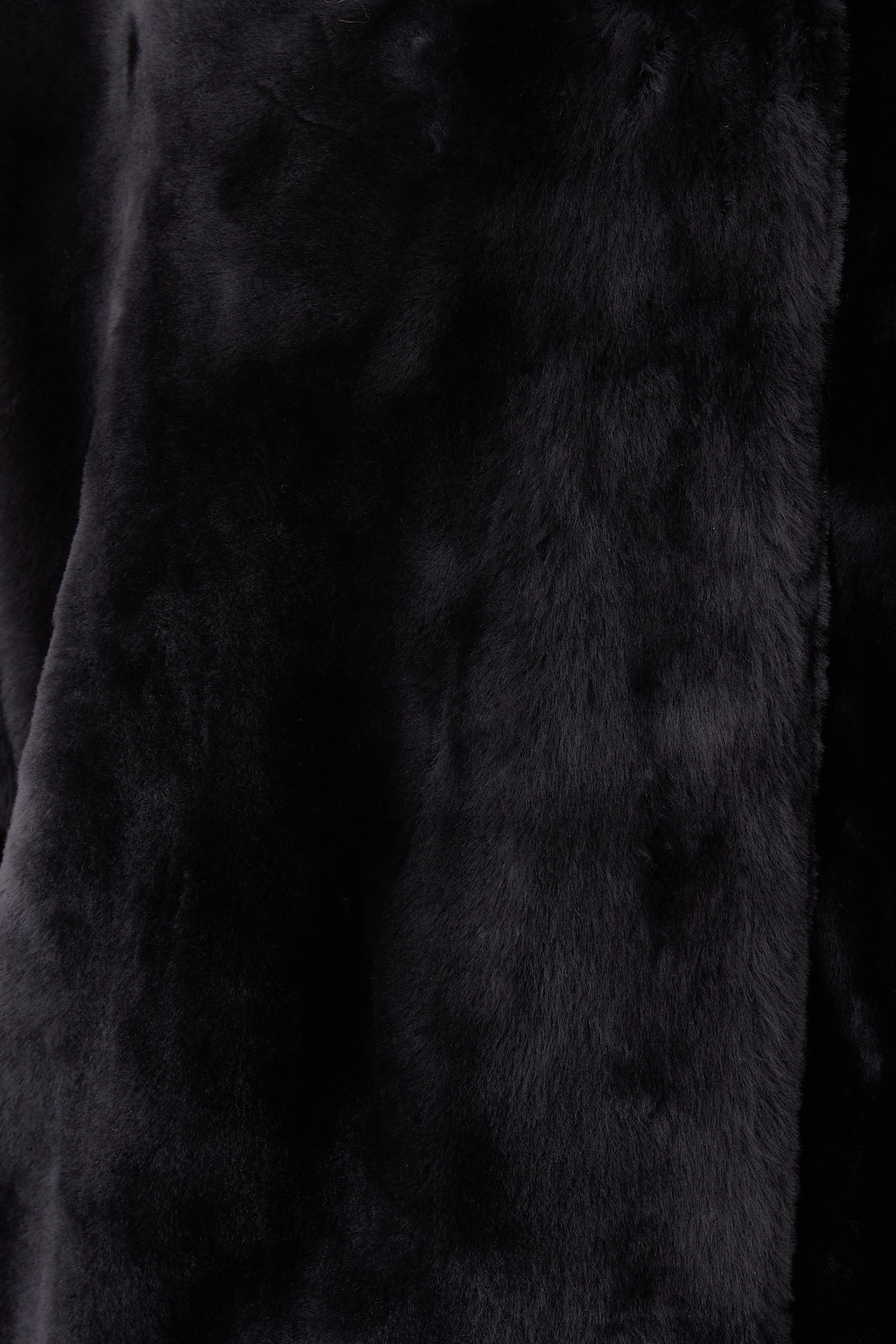 جاكيت أوريلي بغطاء رأس فرو صناعي