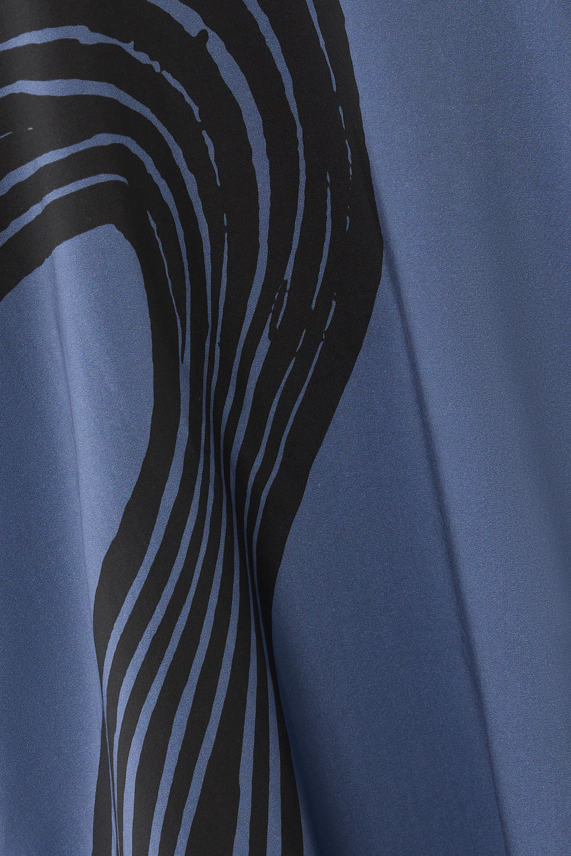 فستان غالا طويل برباط حول الرقبة