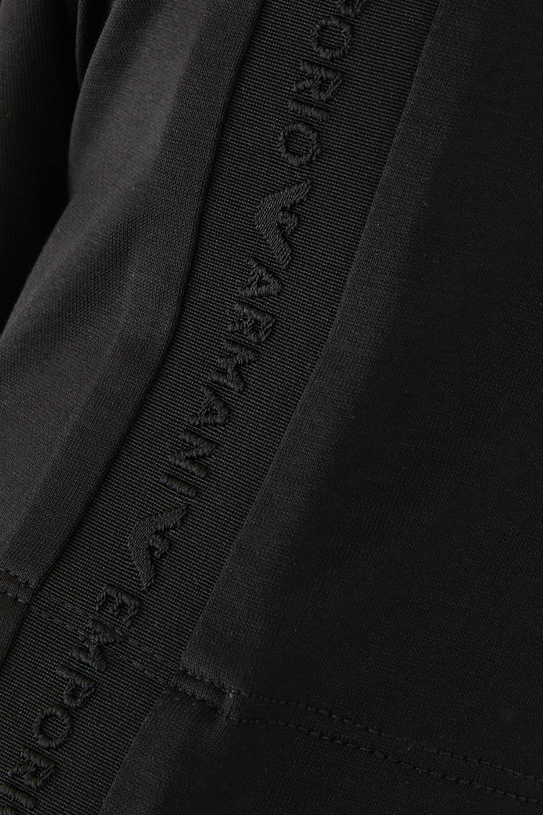 تيشرت قطن بشعار الماركة