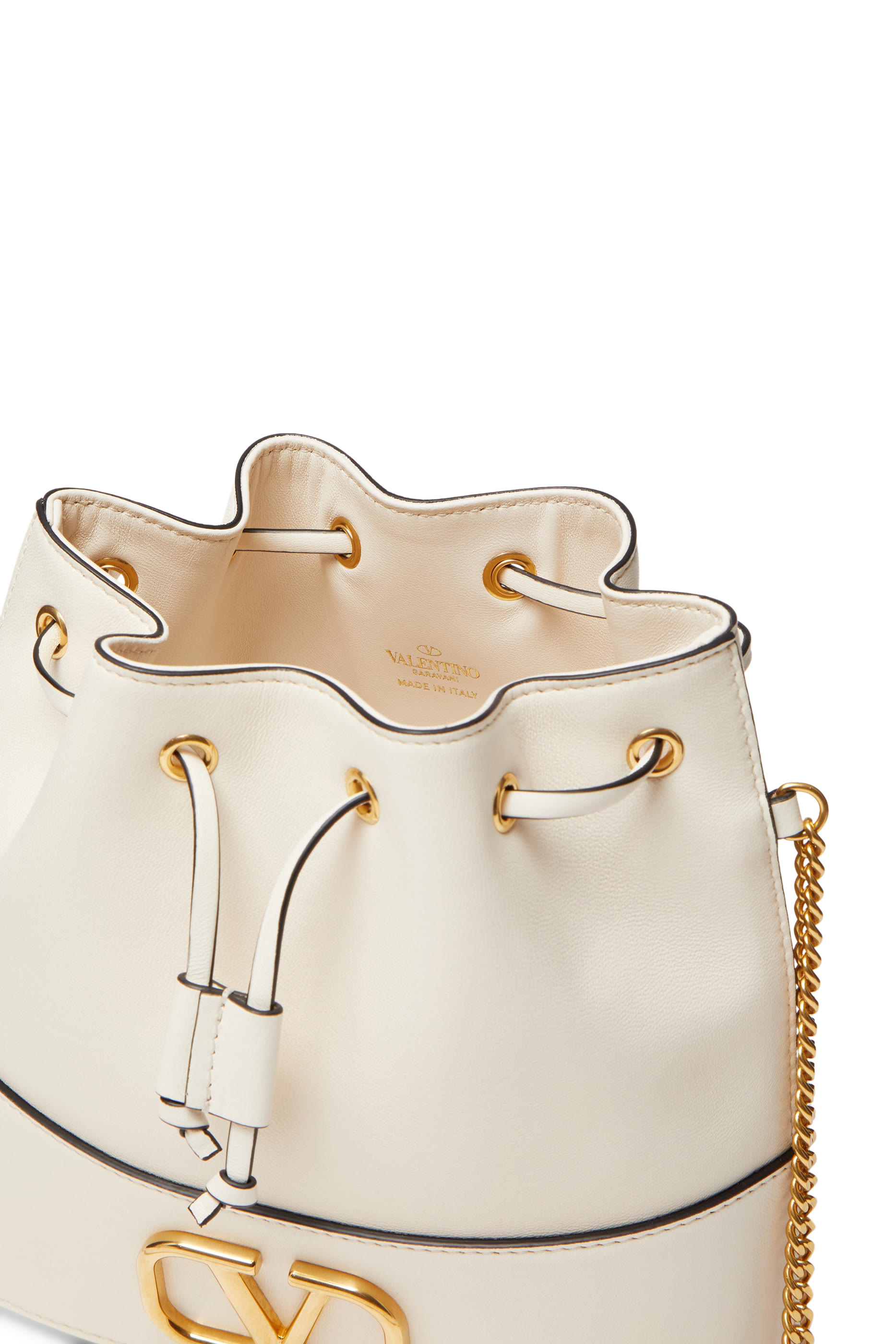 حقيبة باكيت بشعار الماركة