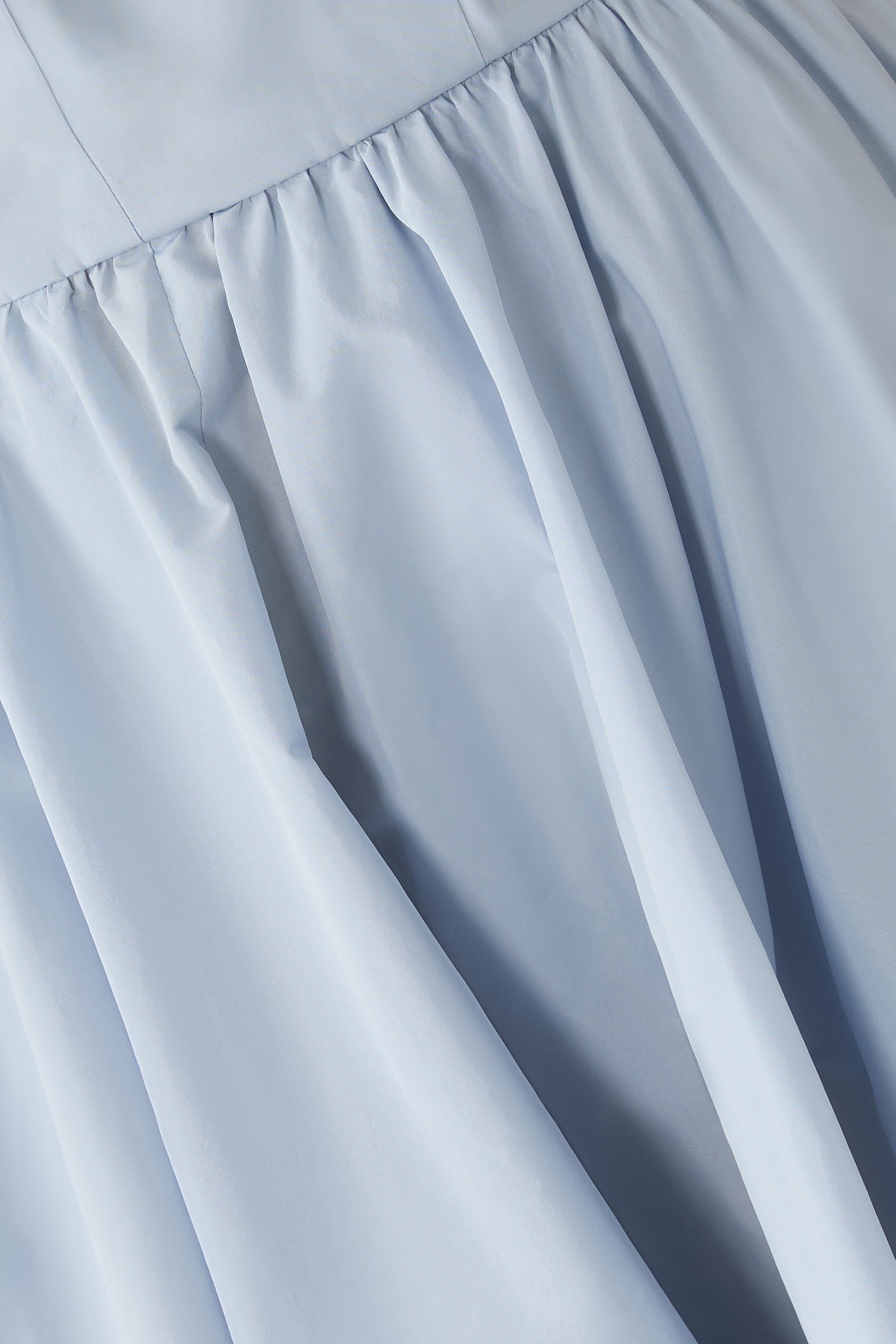 فستان طوبل برباط حول الرقبة