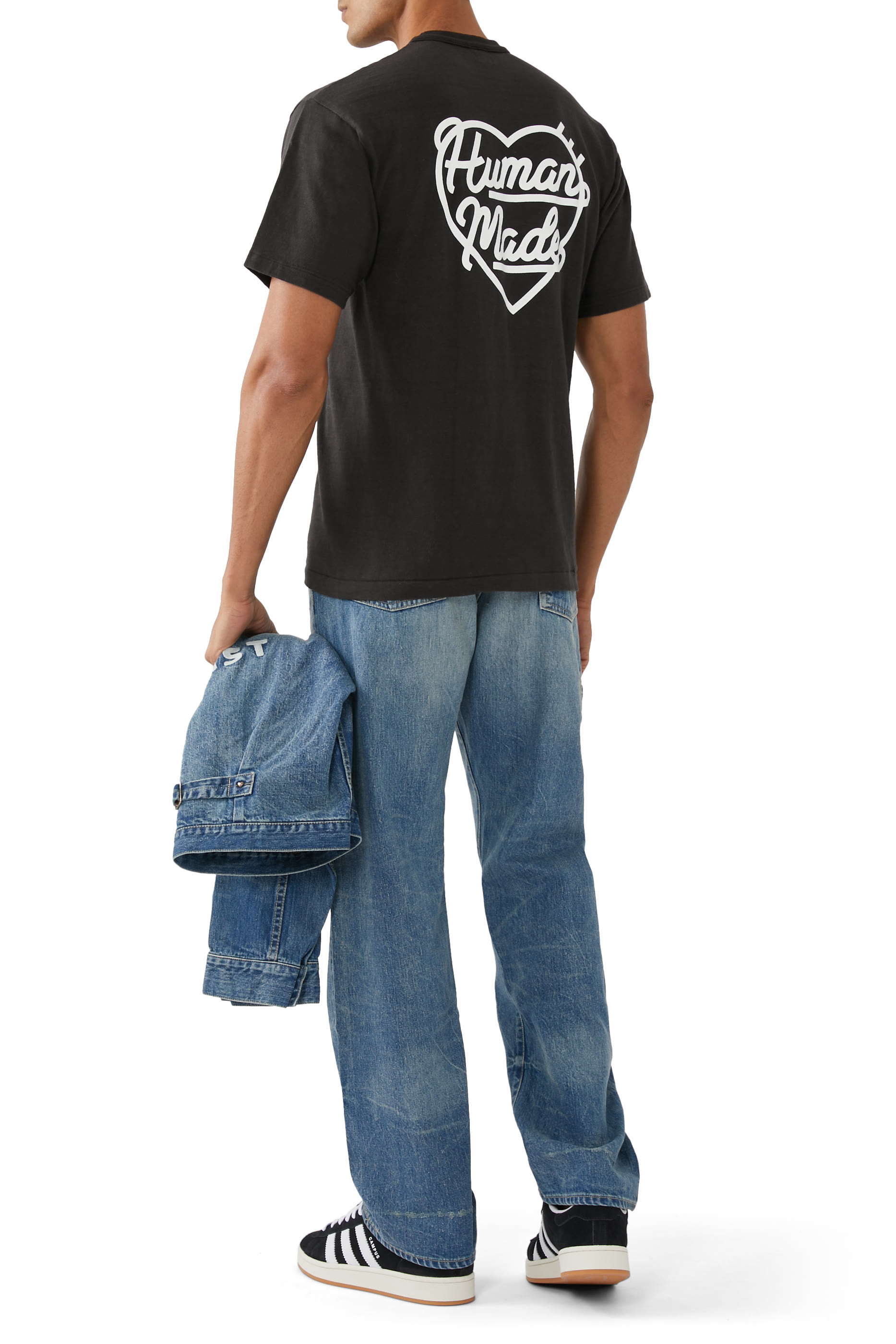 تيشيرت بجيب بنقشة قلب بشعار الماركة