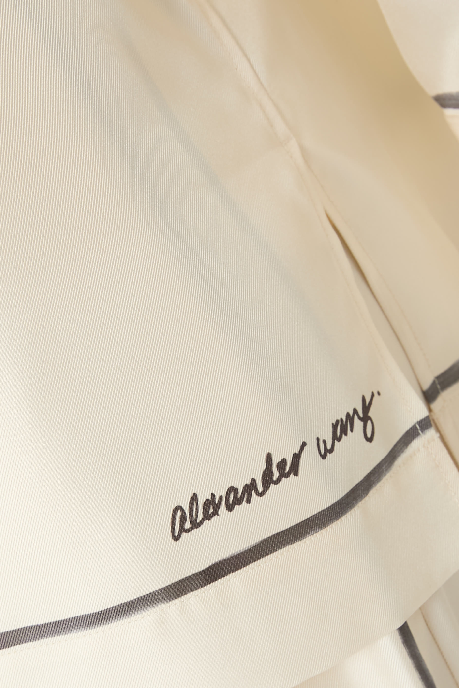 قميص بطبعة بوردر وقصة فضفاضة بأزرار للإغلاق