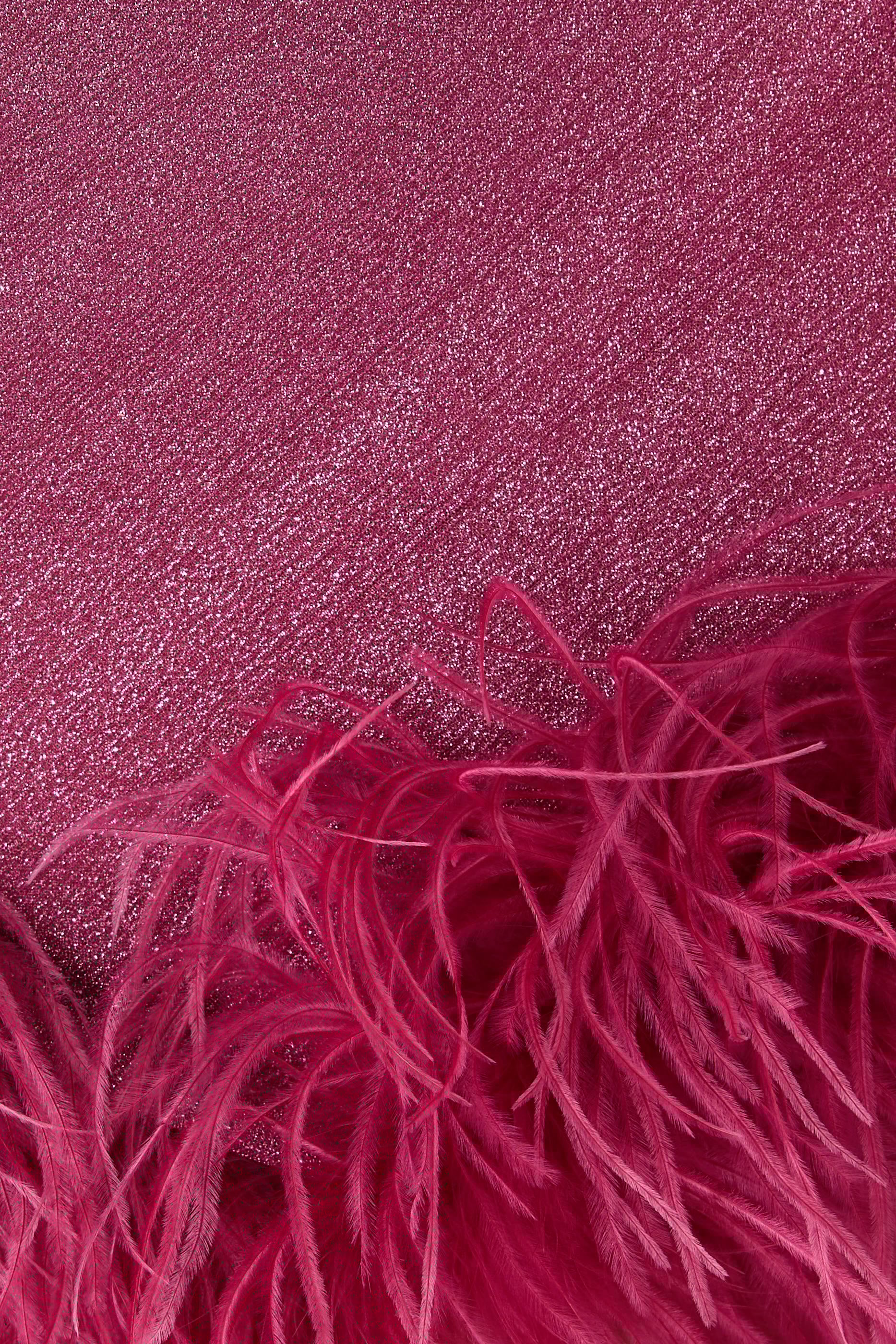 فستان قصير لومير أومبريه بلمسات ريش