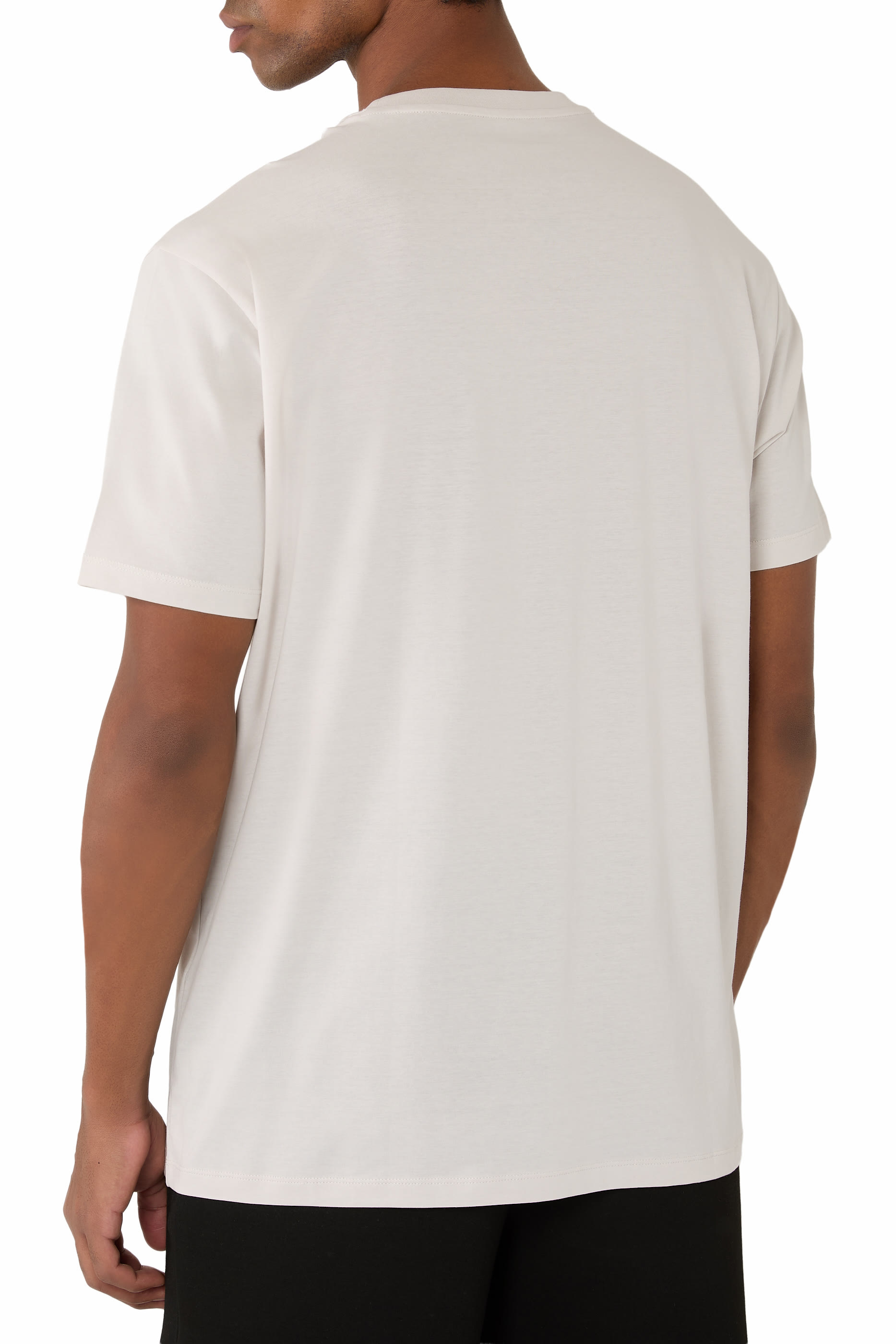 تيشيرت بشعار الماركة