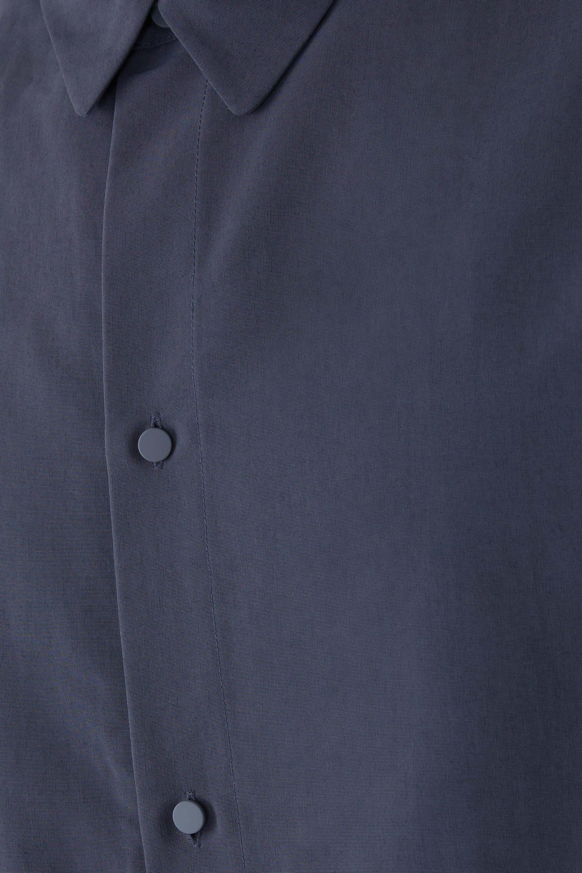 قميص بنمط جاكيت ميليتاري نايلون