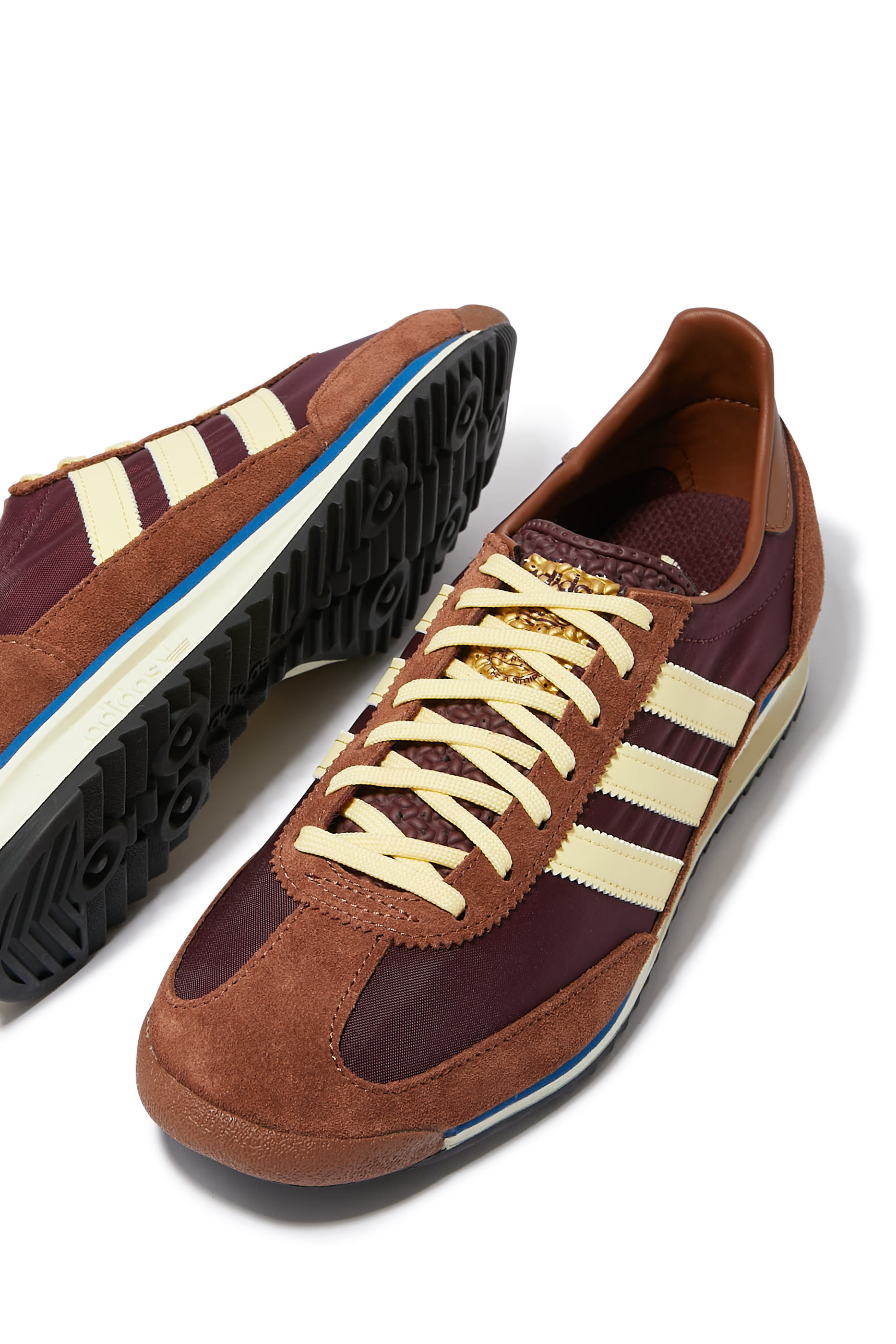 سنيكرز اس إل 72 بكاحل منخفض