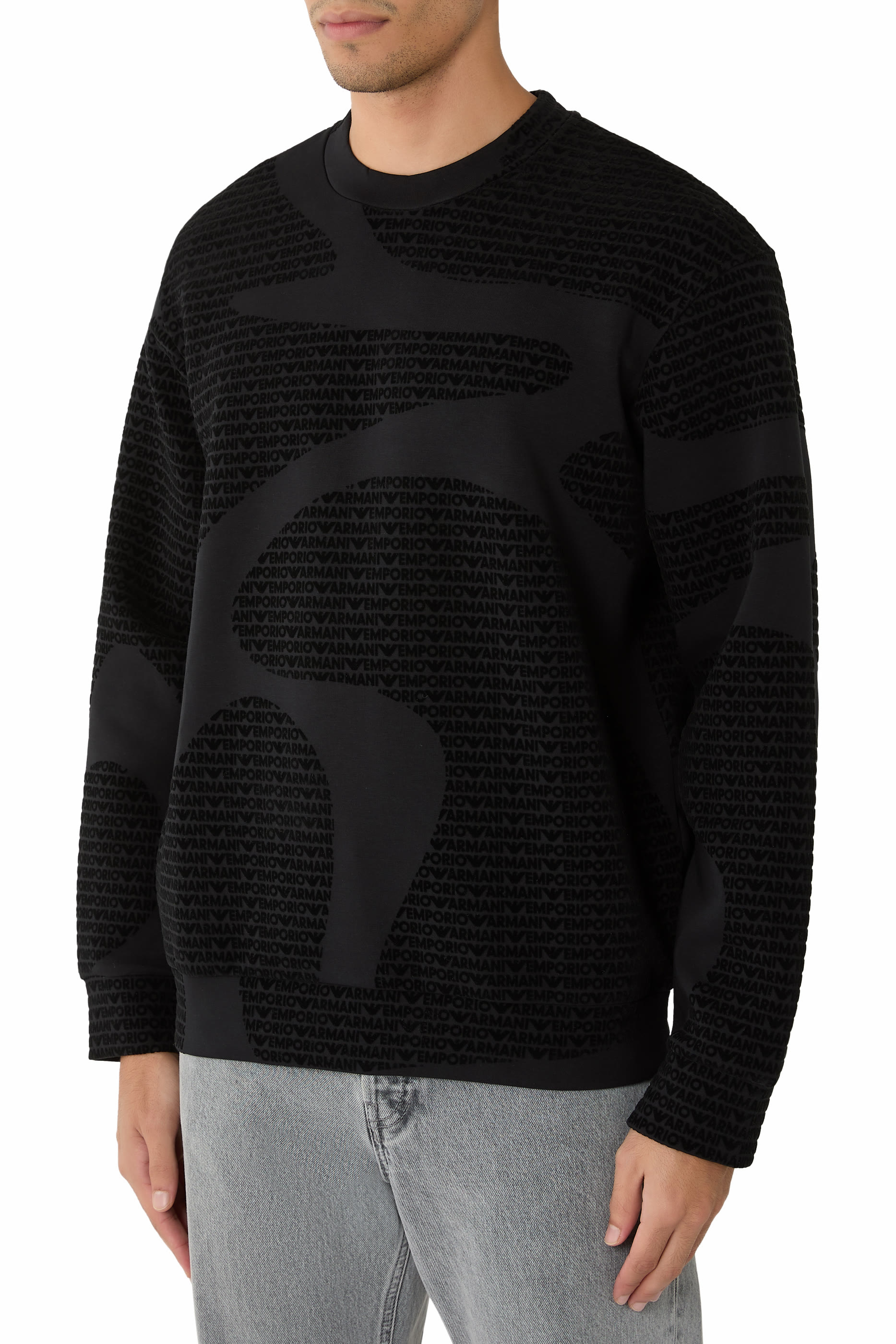 سويت شيرت بشعار الماركة