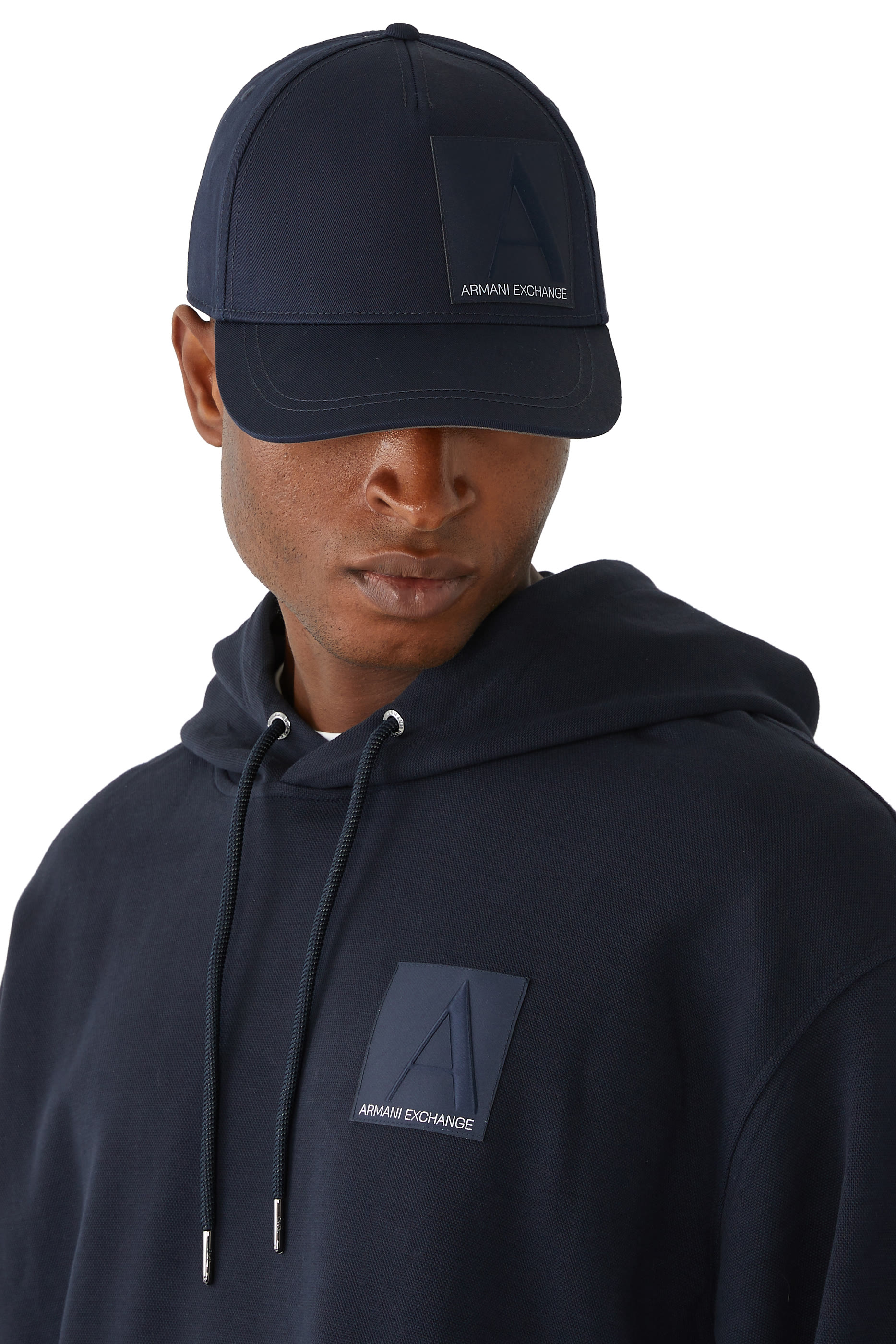 كاب بيسبول بشعار الماركة