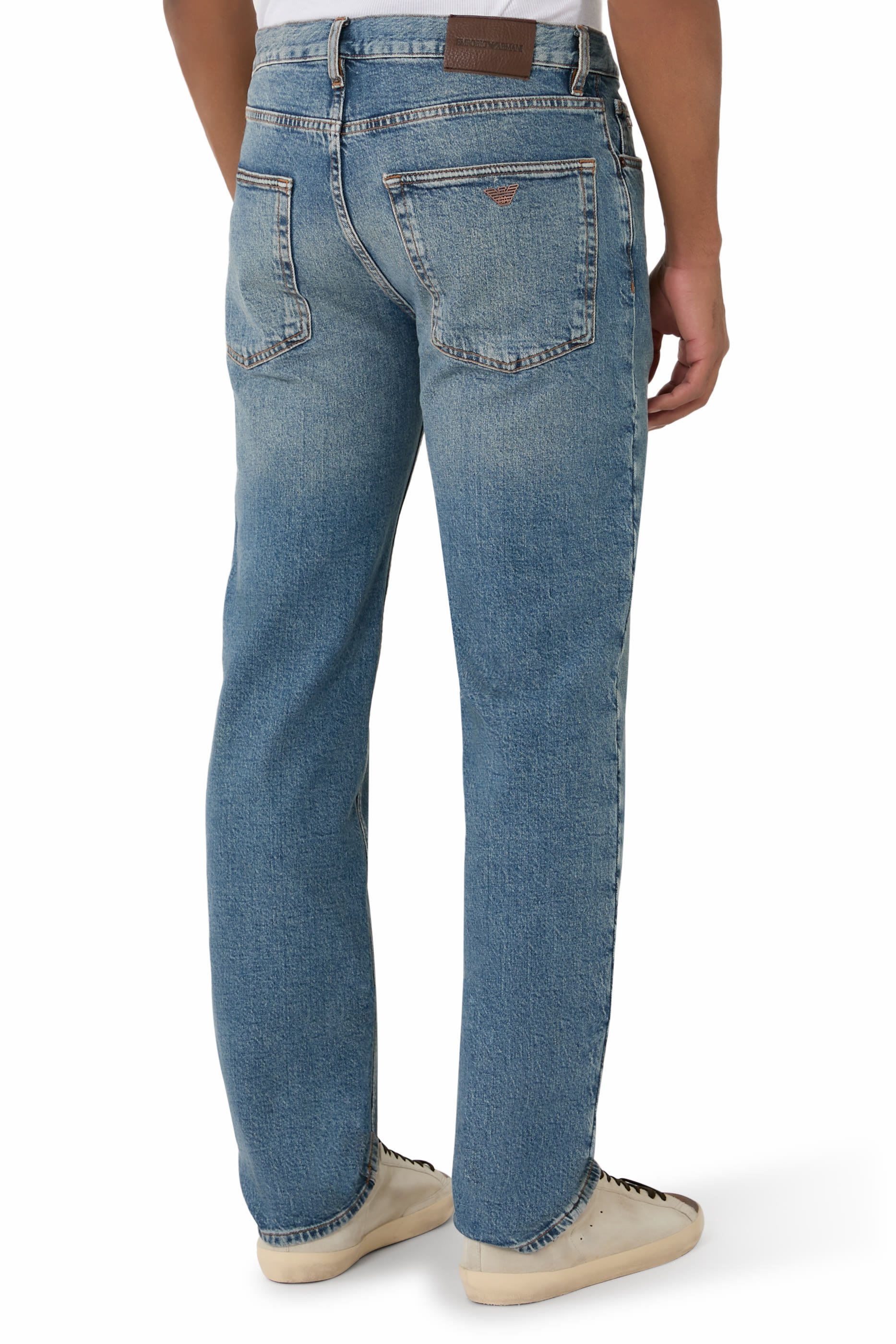 بنطال بقصة ساق مستقيمة بشعار الماركة